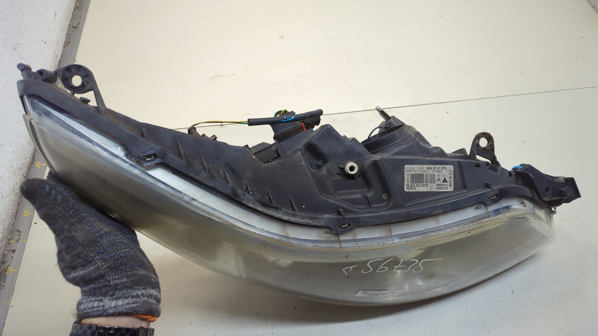 Фара правая