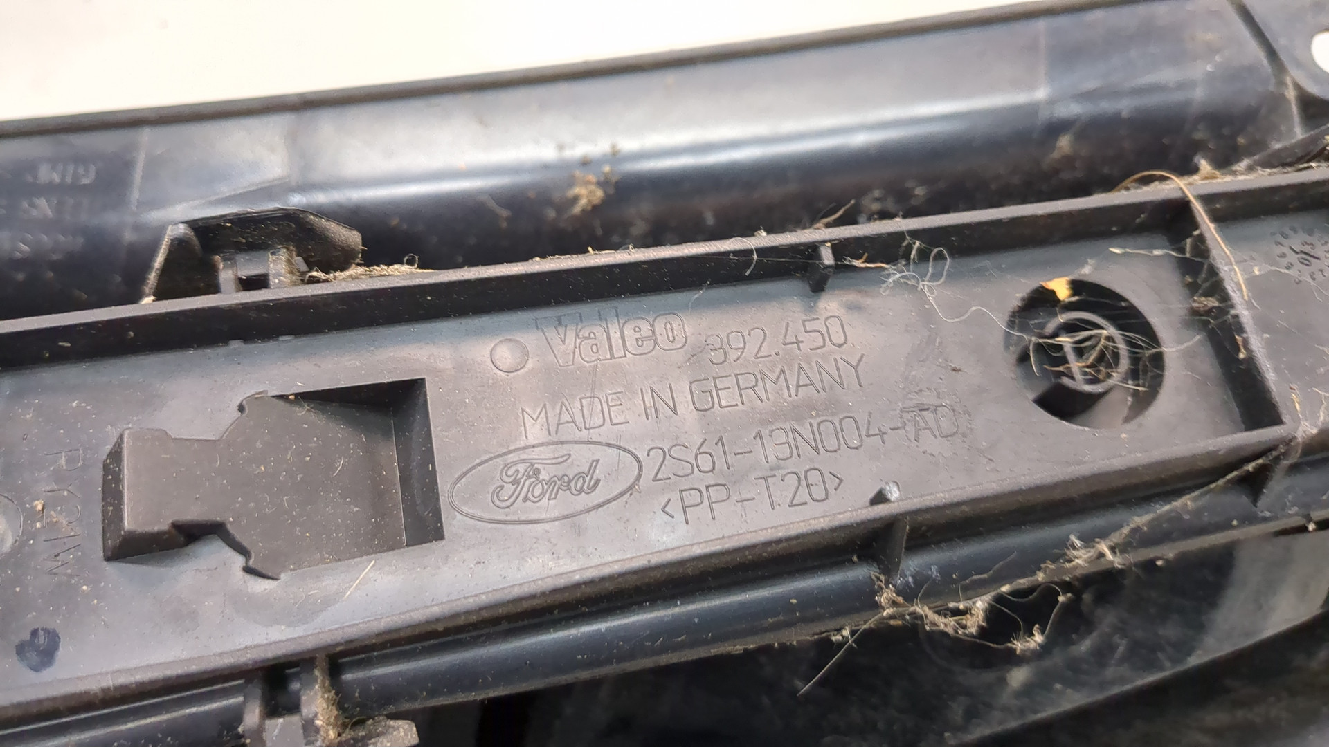 Фонарь задний левый