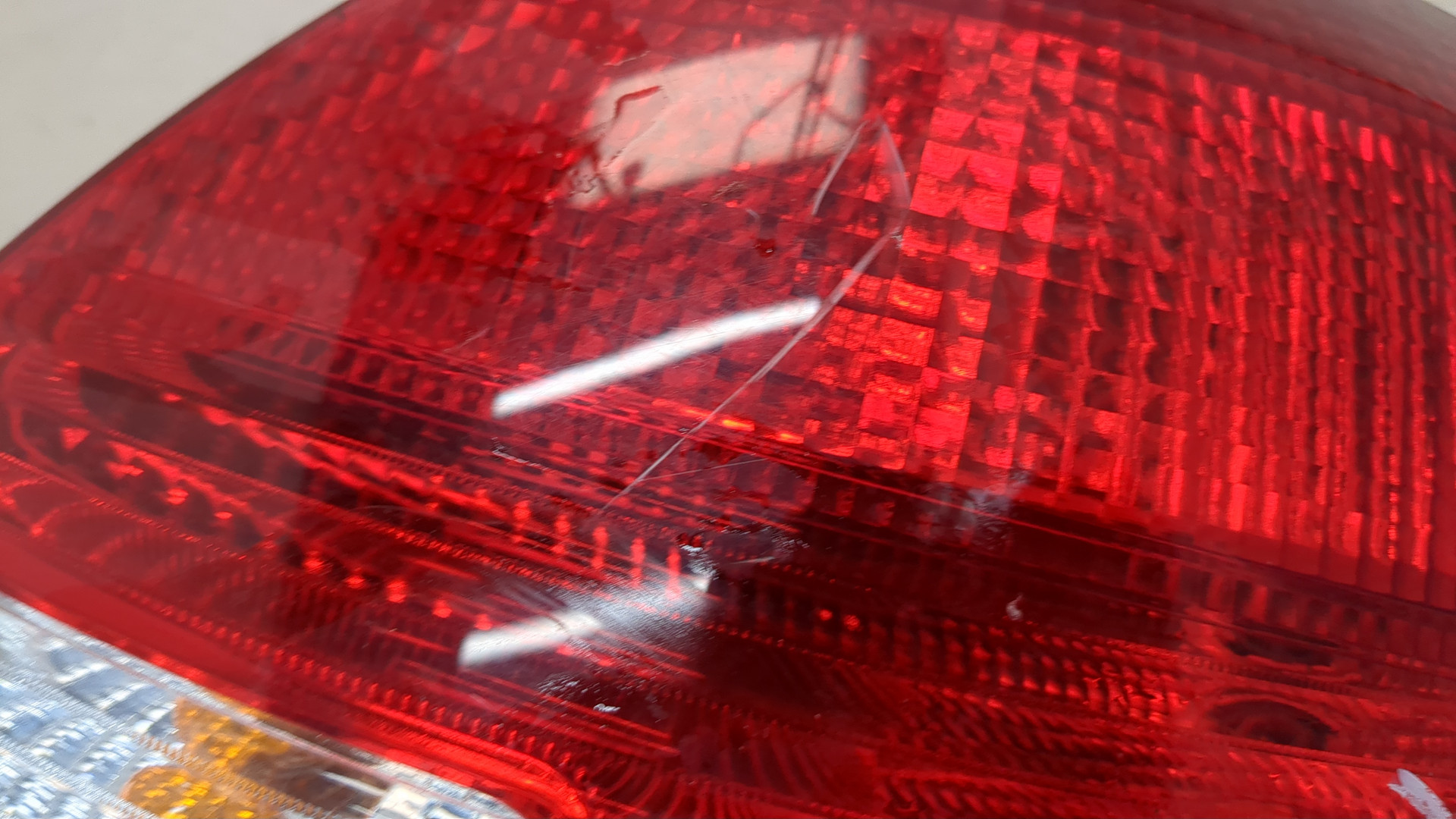 Фонарь задний правый