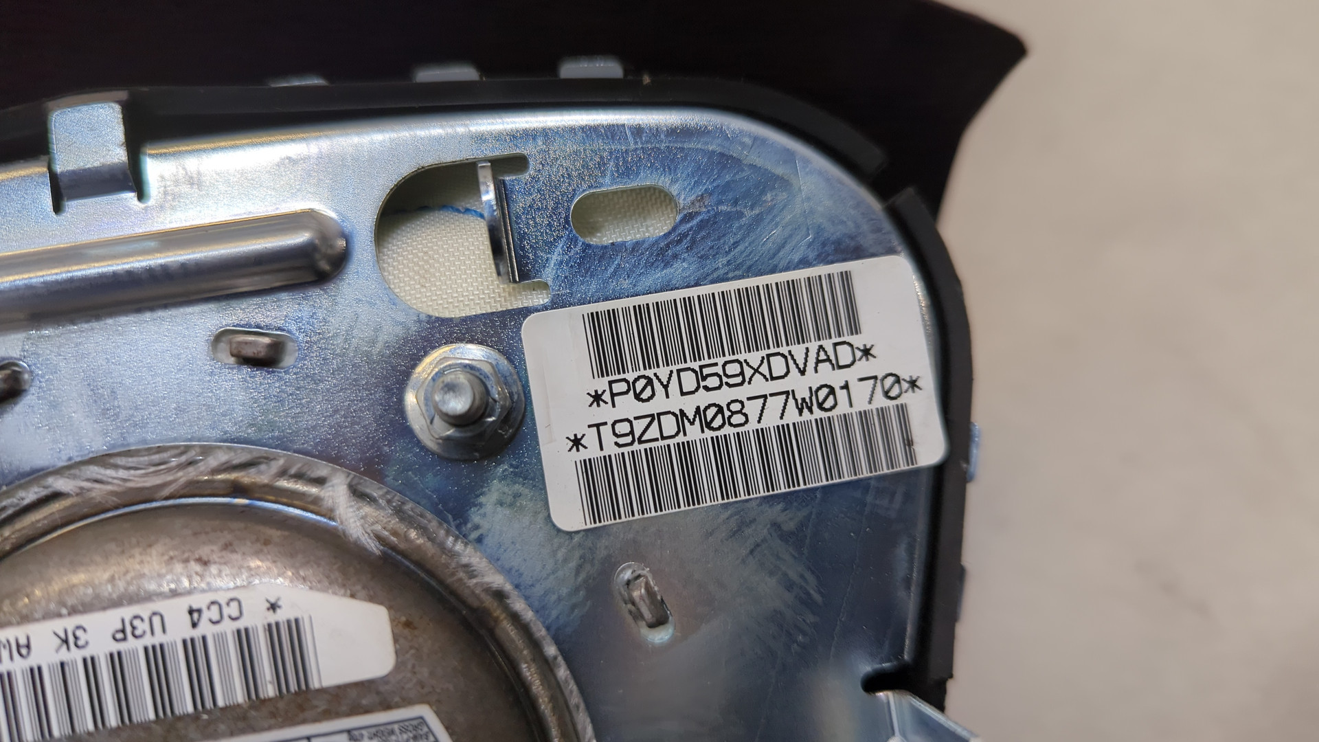 Подушка безопасности в рулевое колесо