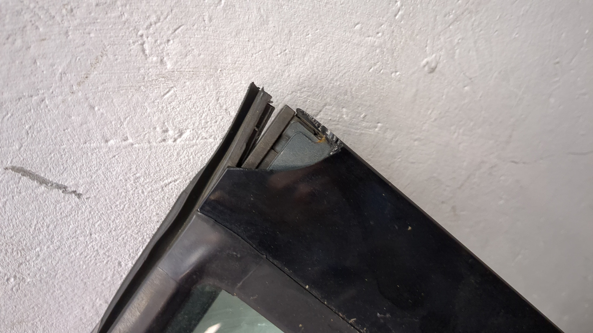 Дверь передняя левая