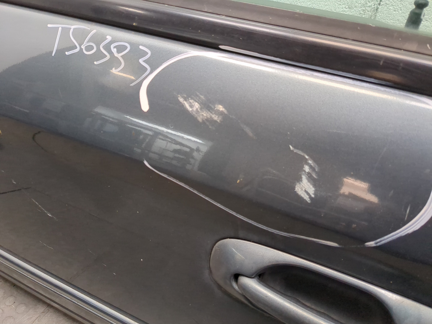 Дверь передняя левая