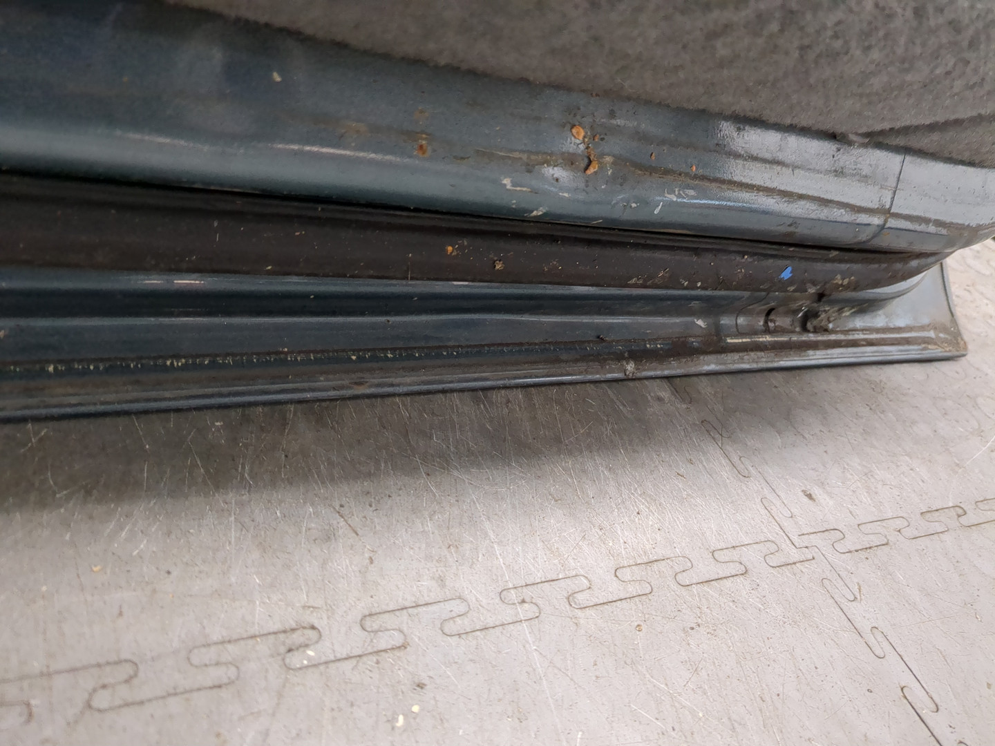 Дверь передняя левая