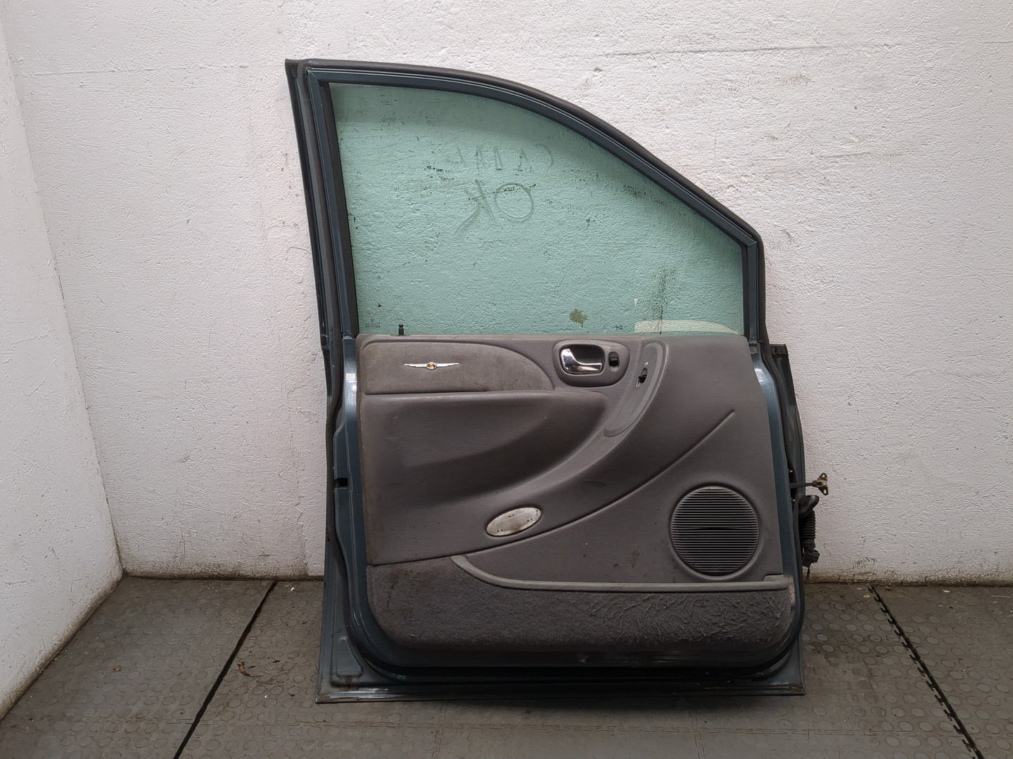 Дверь передняя левая