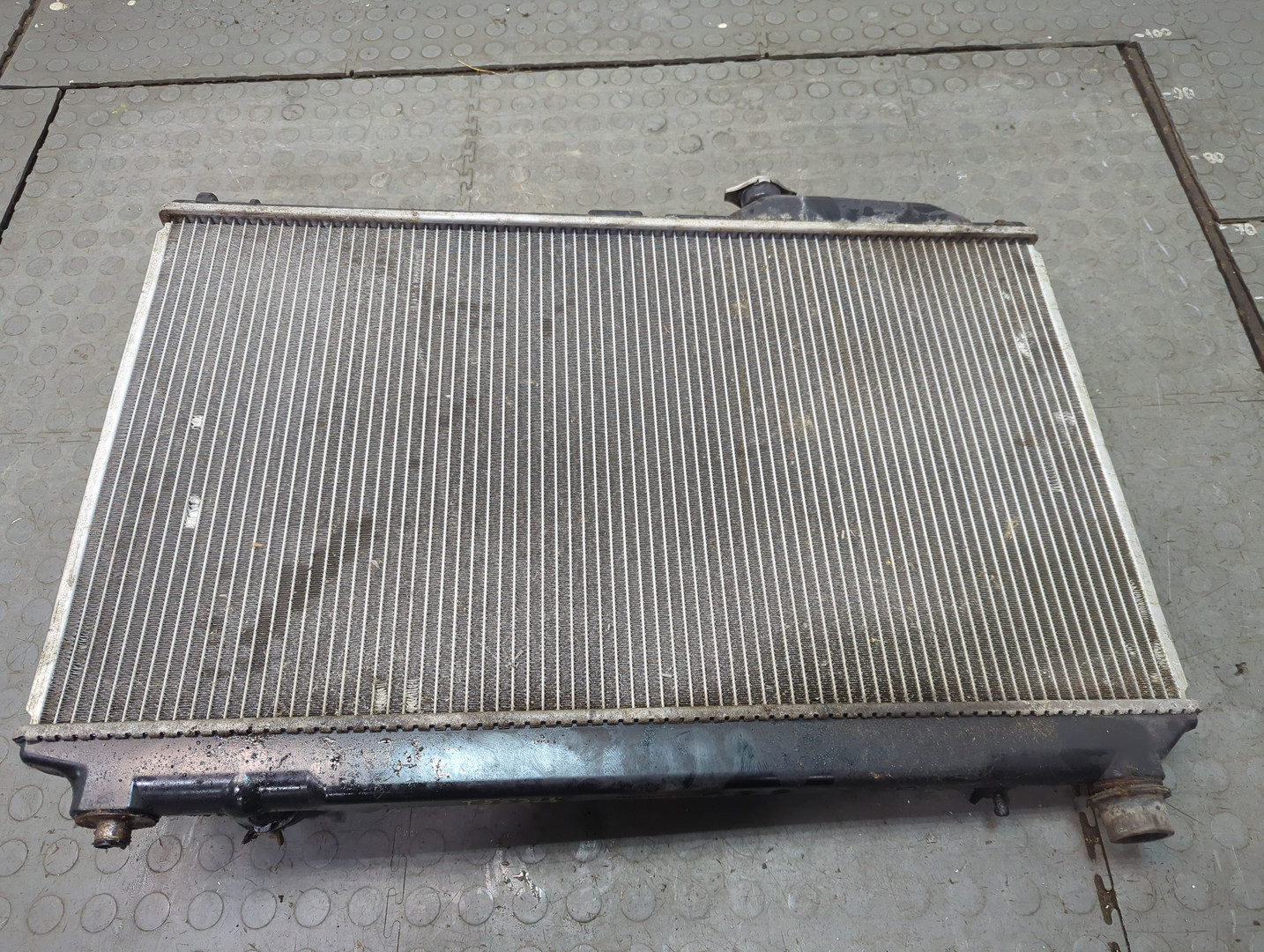 Радиатор охлаждения двигателя основной