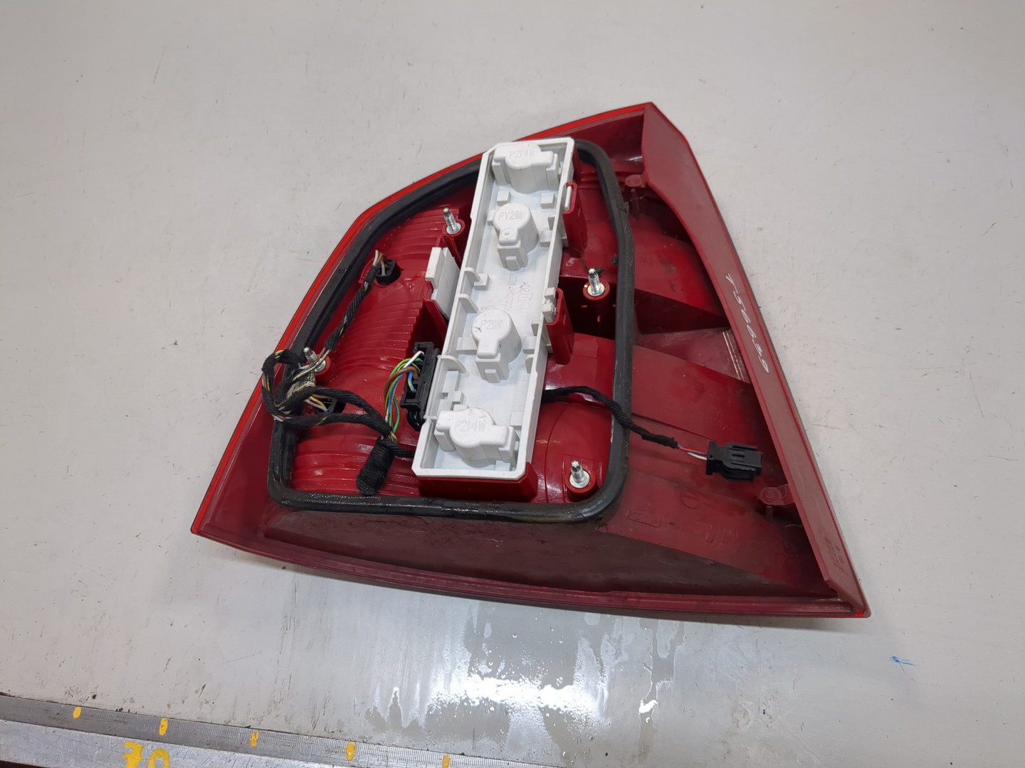 Фонарь задний правый