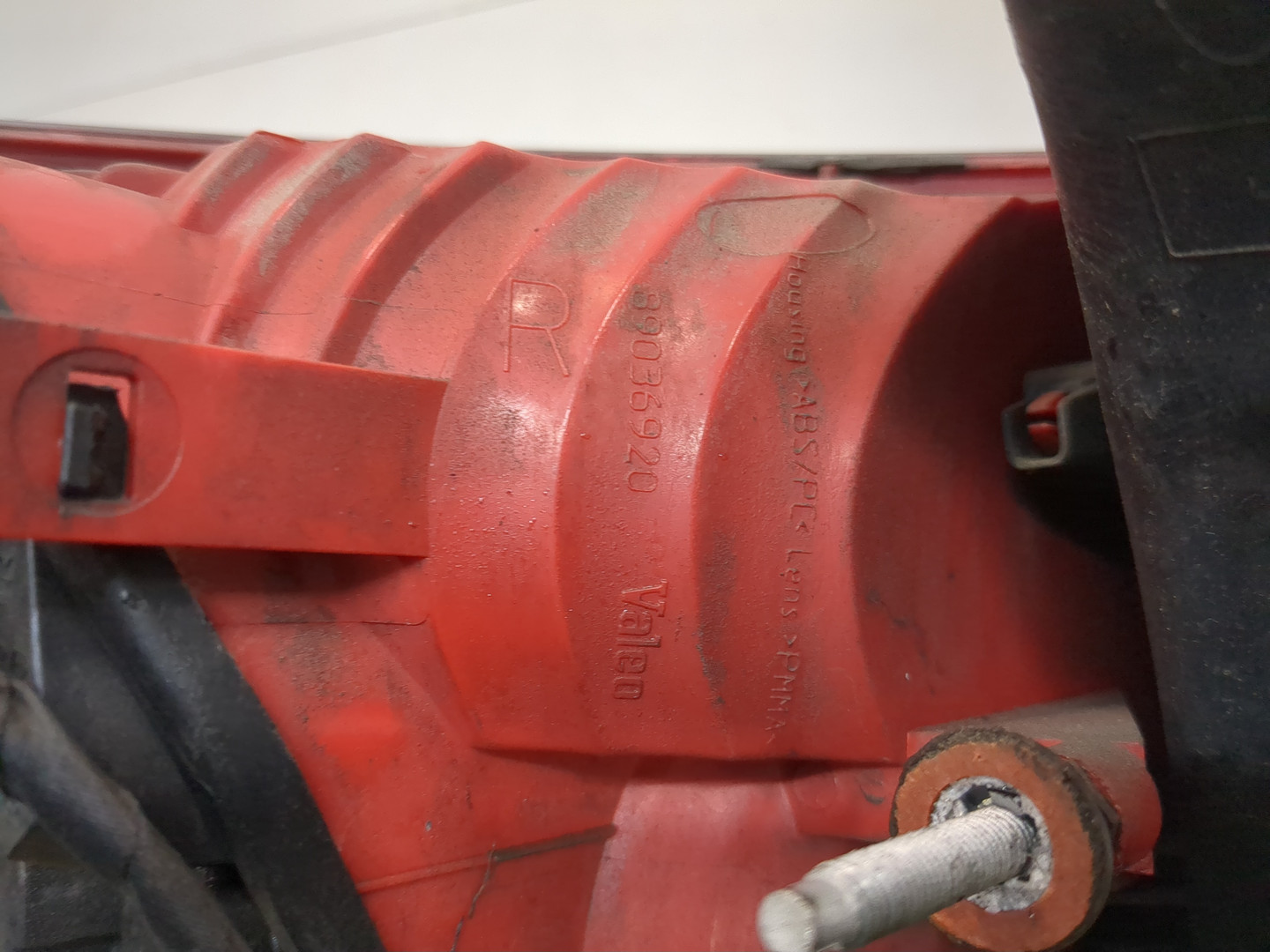 Фонарь задний правый