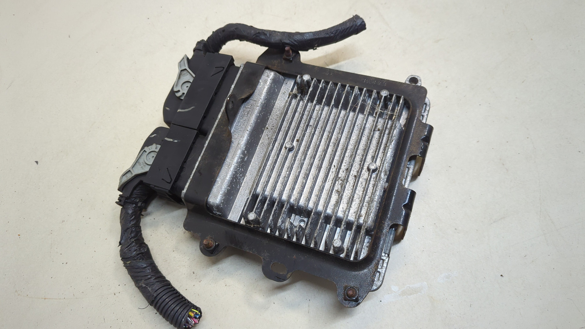 Блок управления двигателем