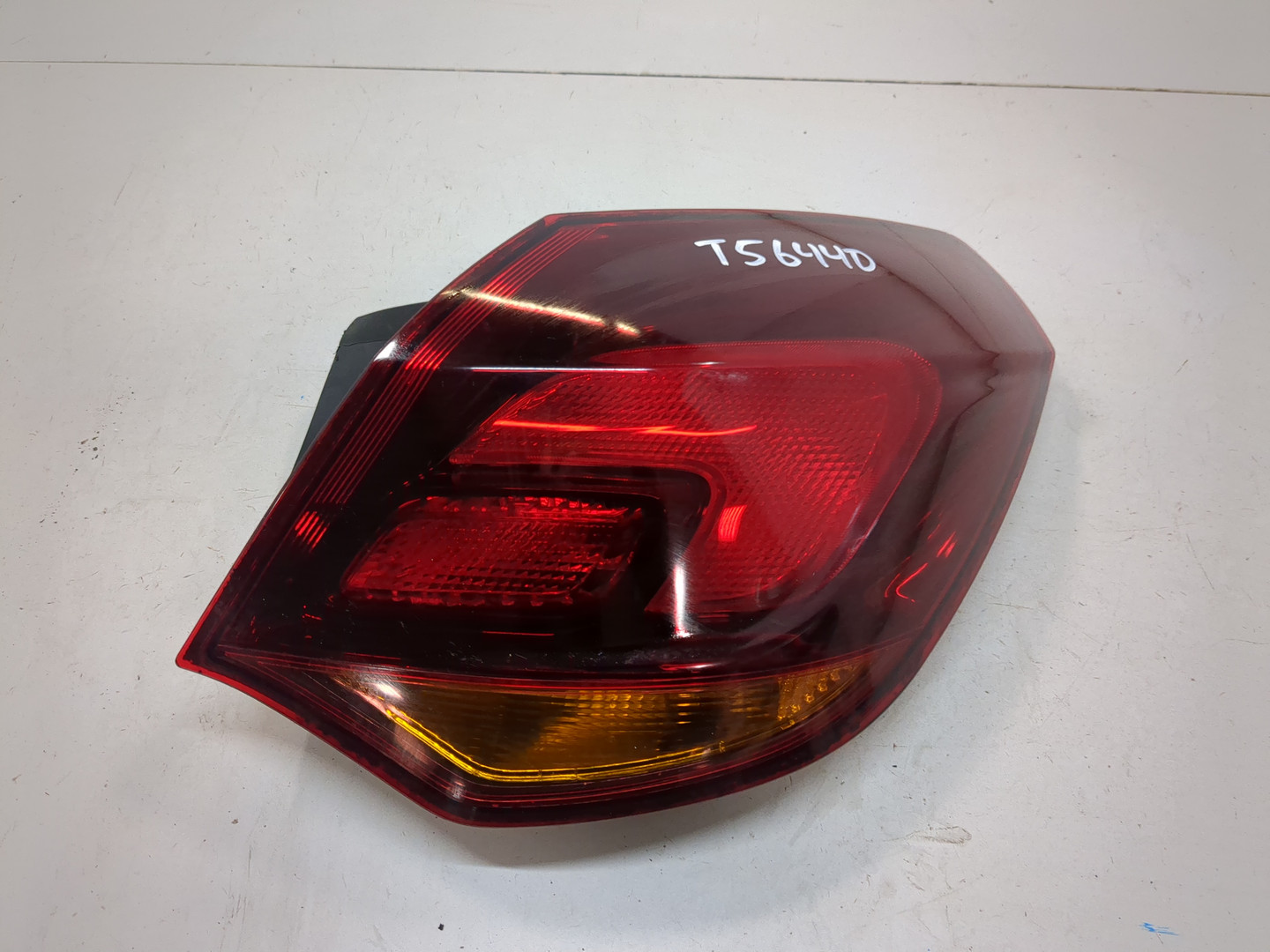 Фонарь задний правый