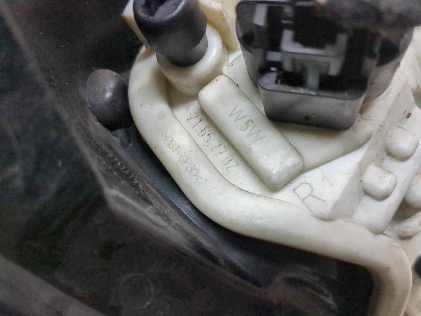 Фонарь задний правый