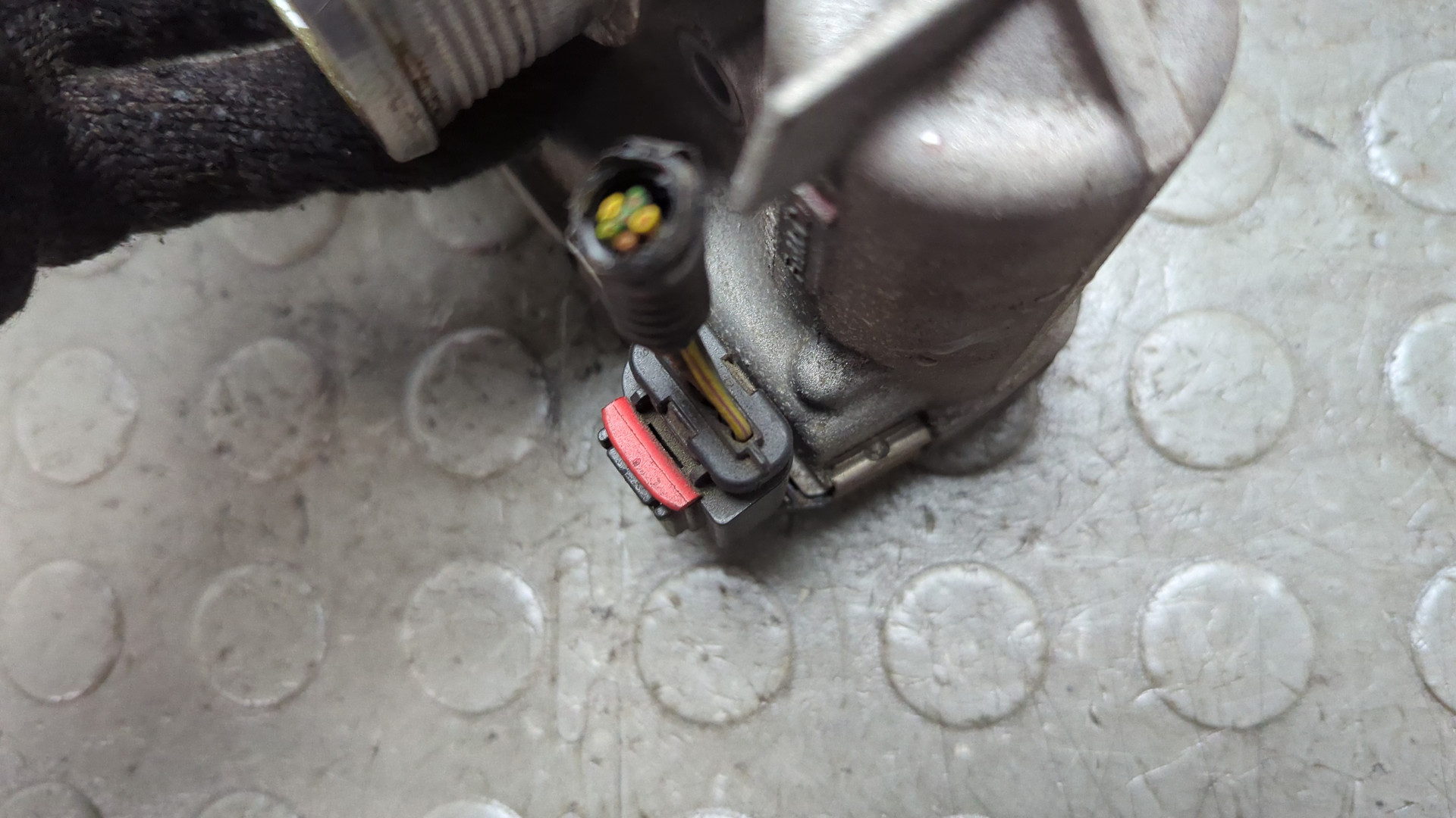 Заслонка дроссельная электрическая