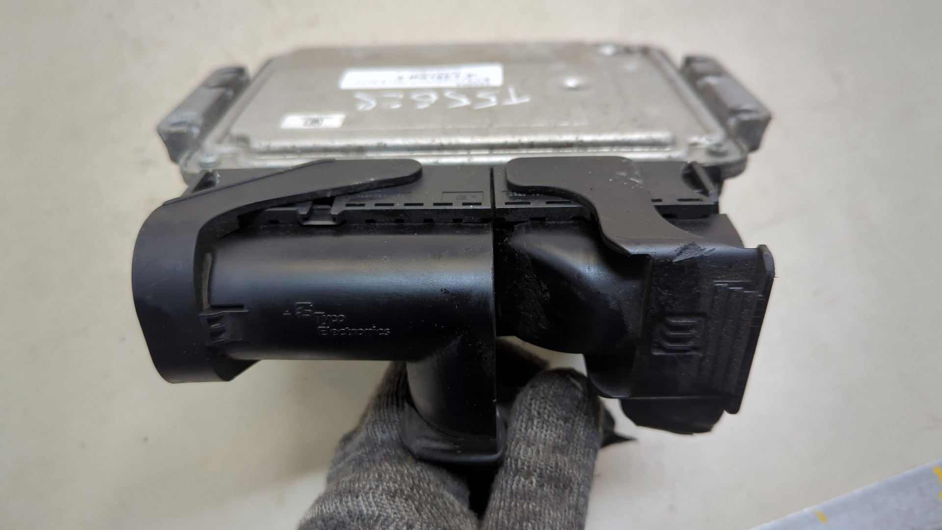 Блок управления двигателем