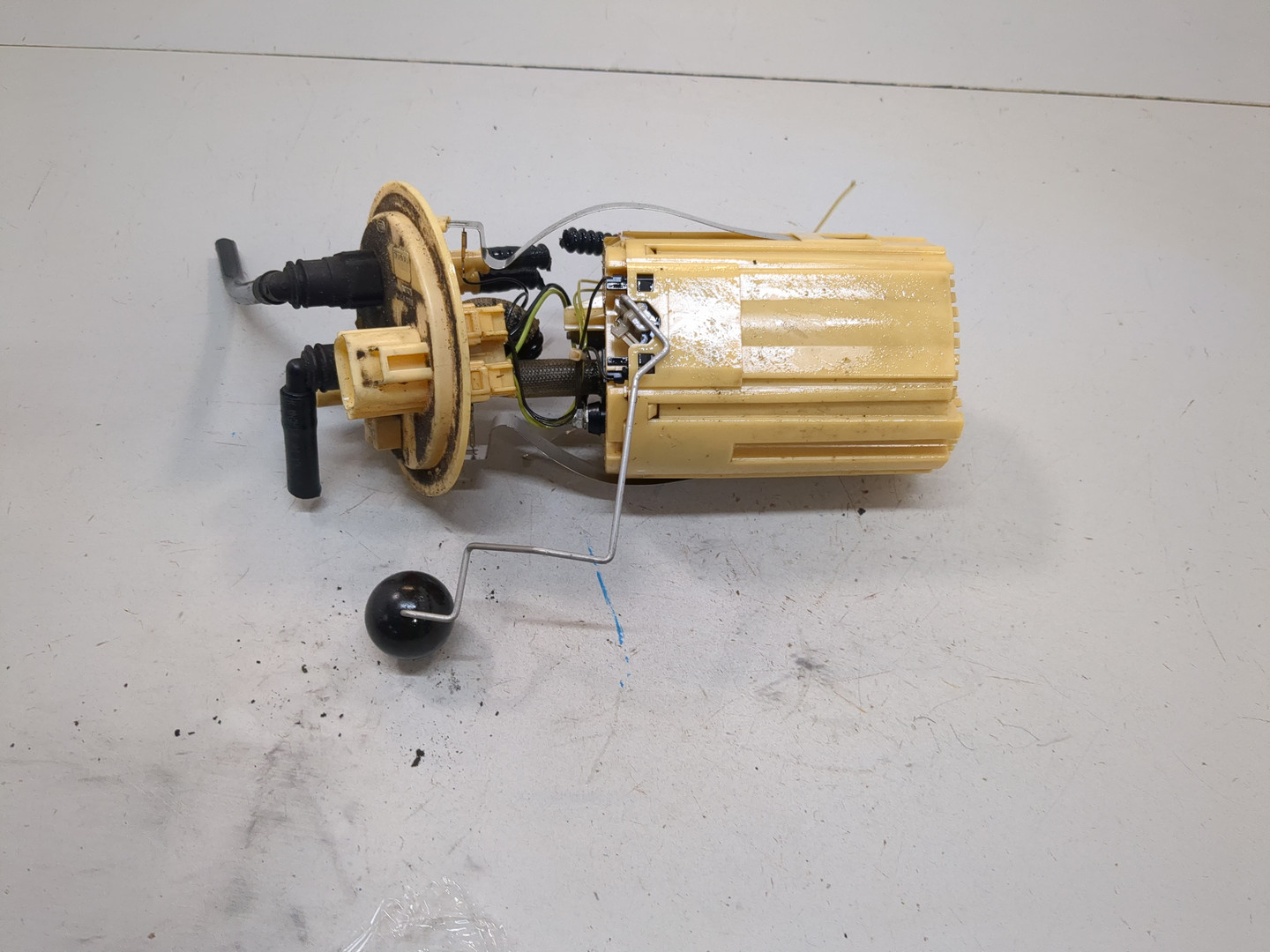 Насос топливный электрический