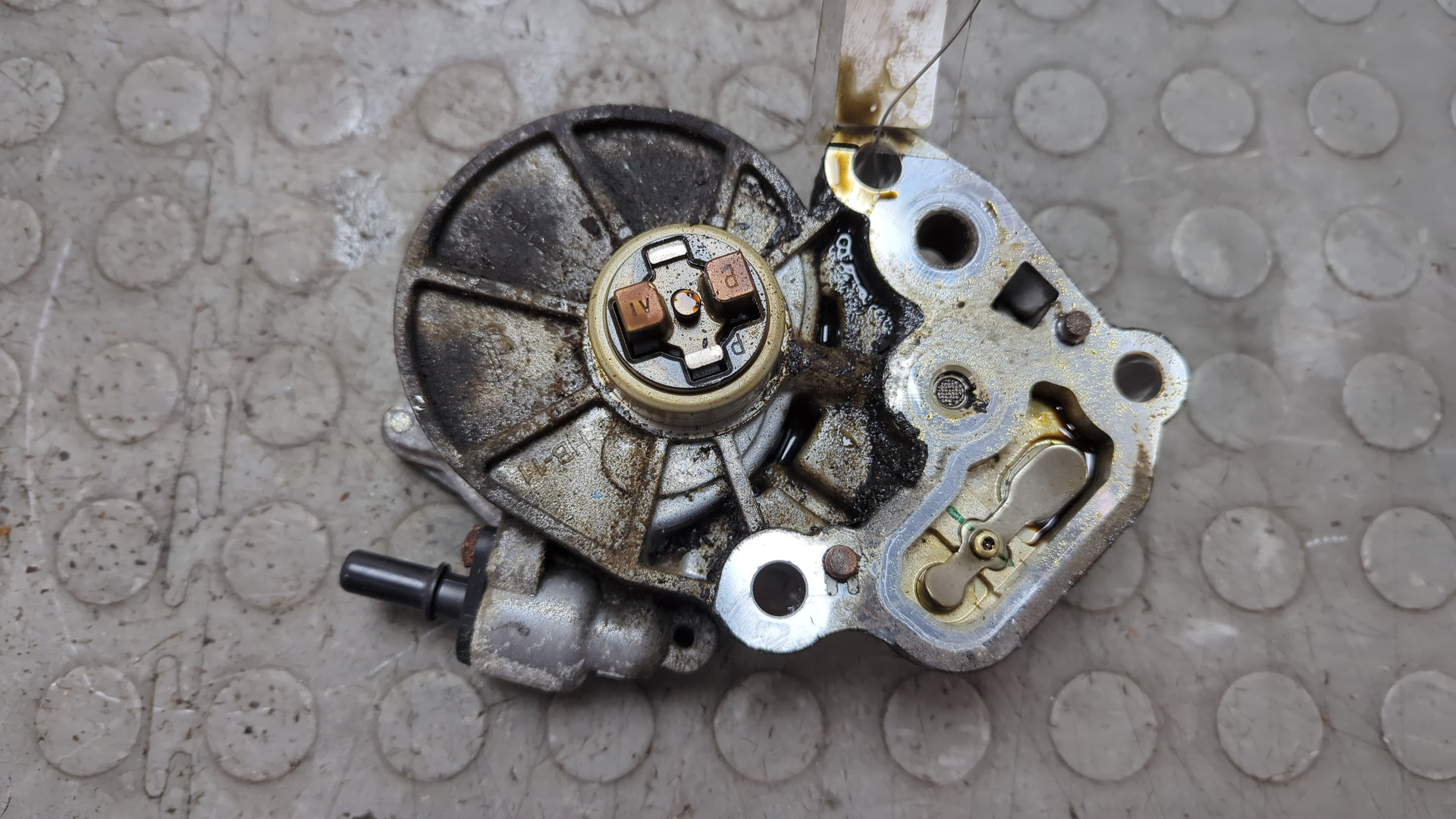 Насос вакуумный