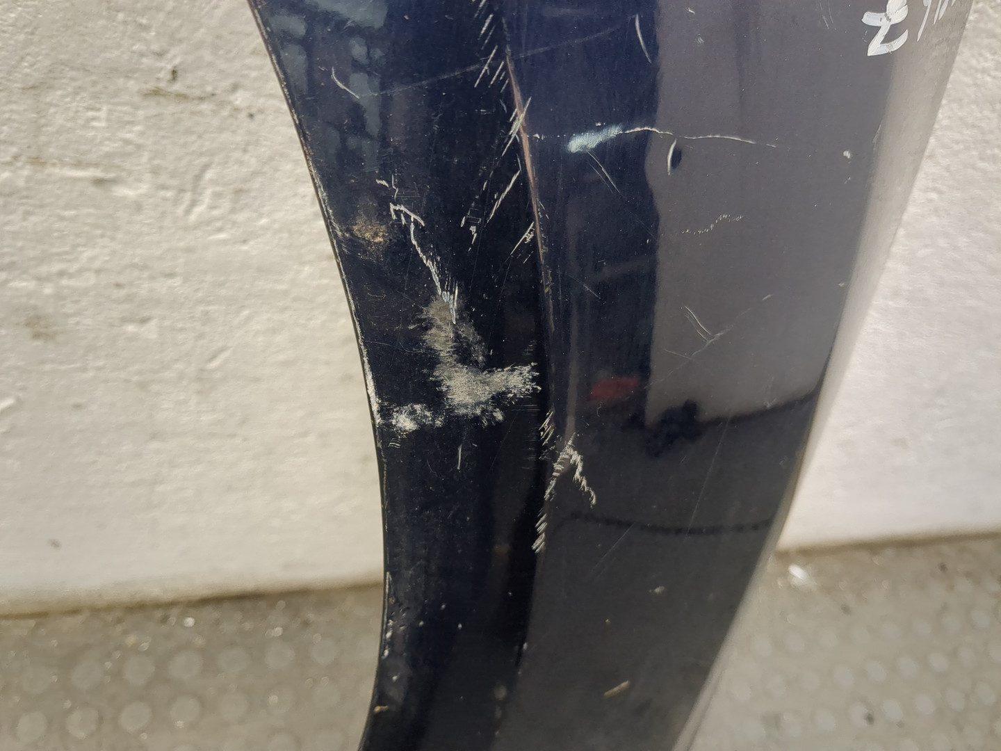 Крыло переднее левое