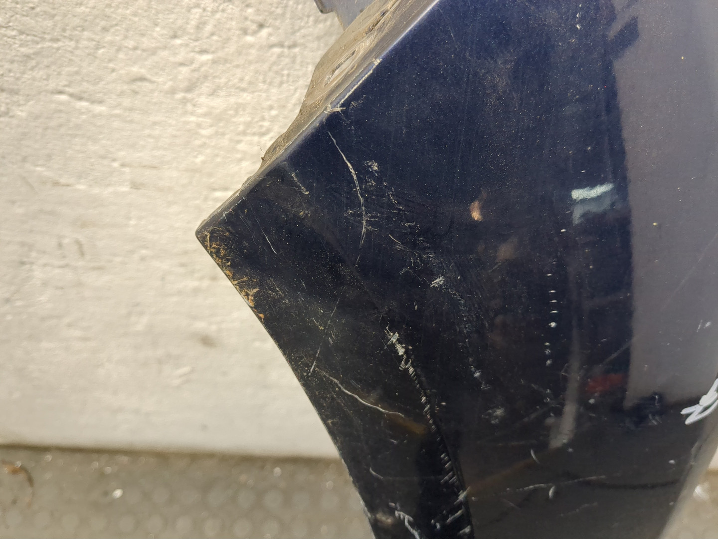 Крыло переднее левое