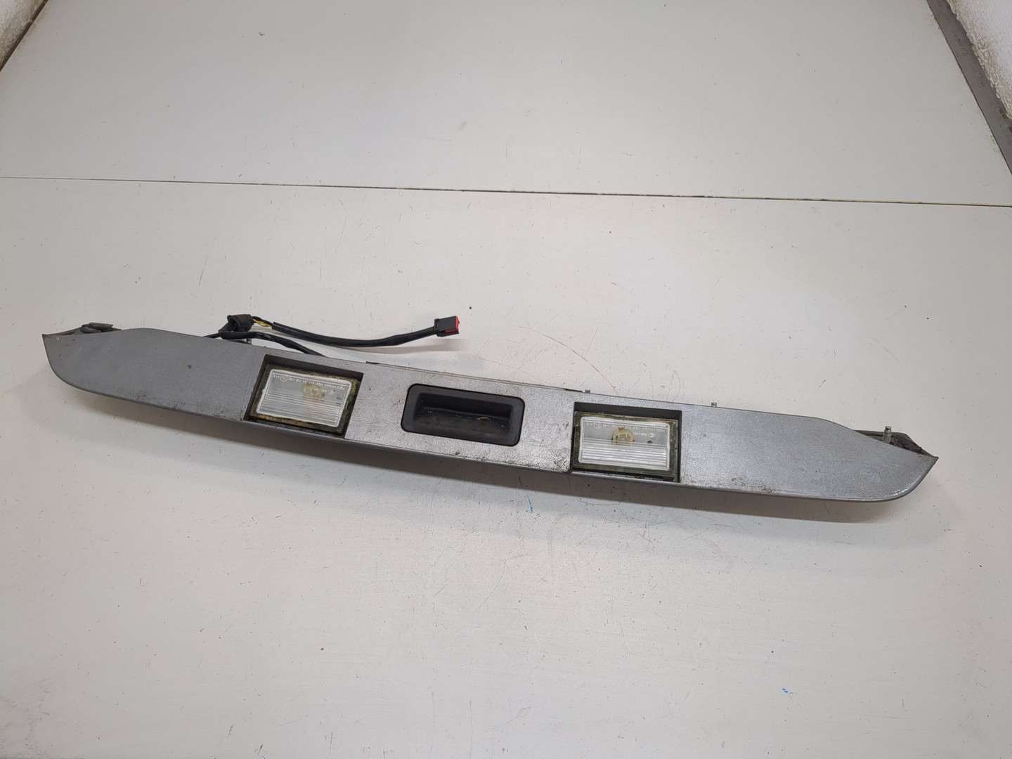 Накладка крышки багажника