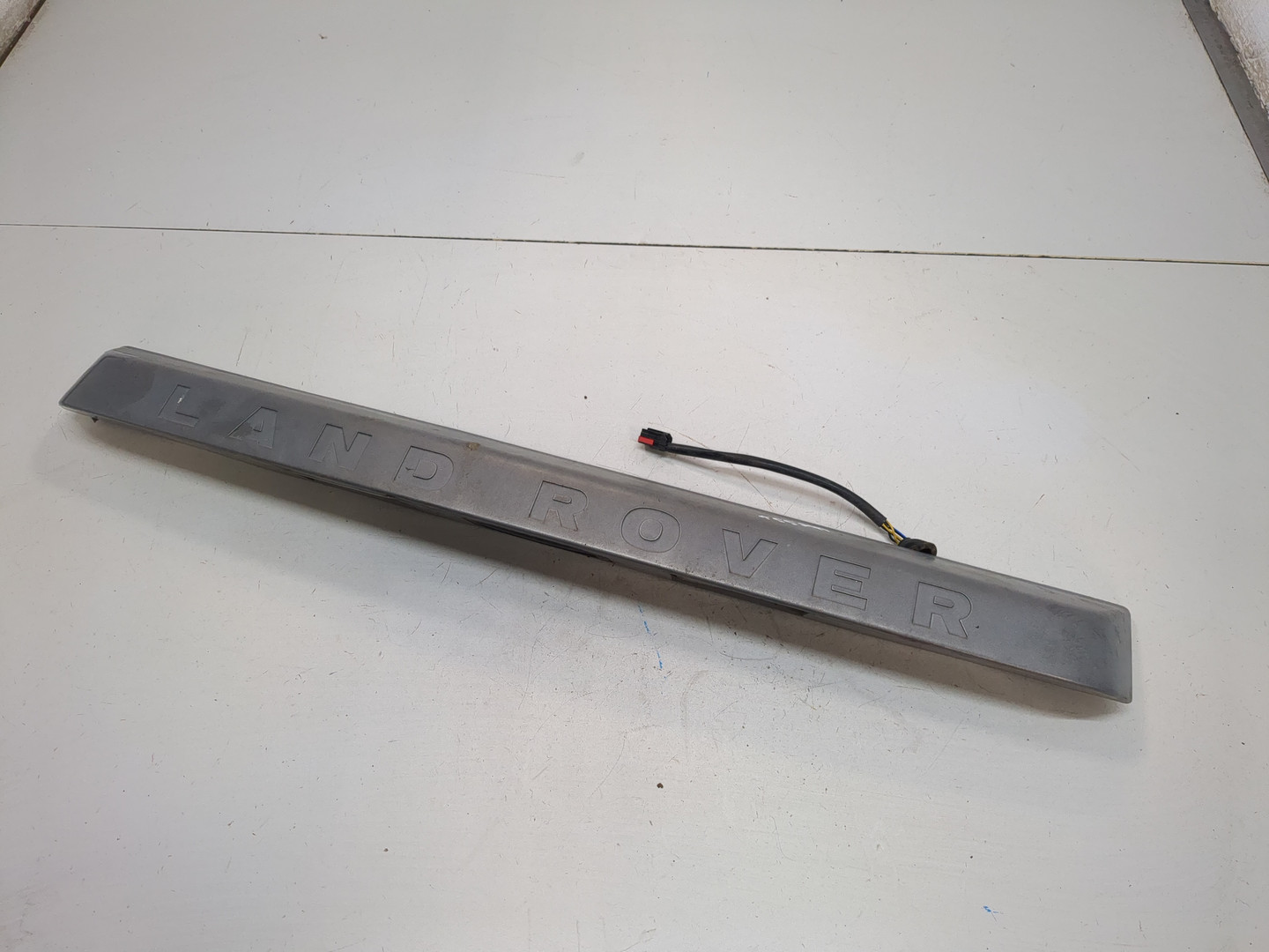 Накладка крышки багажника