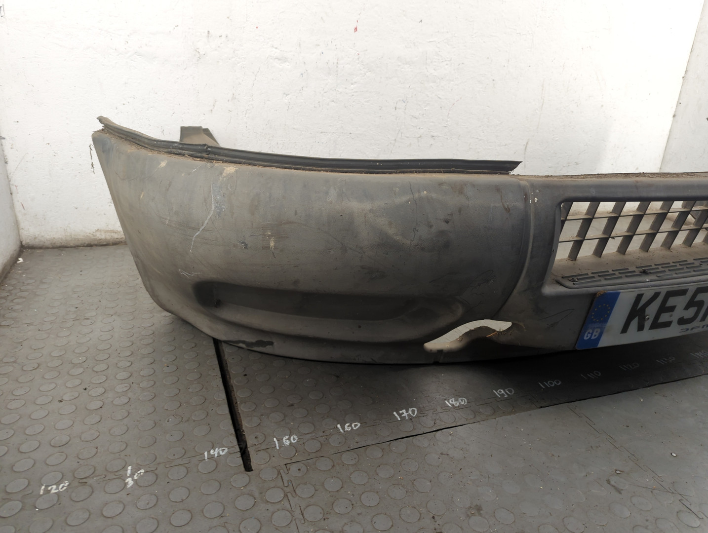 Бампер передний