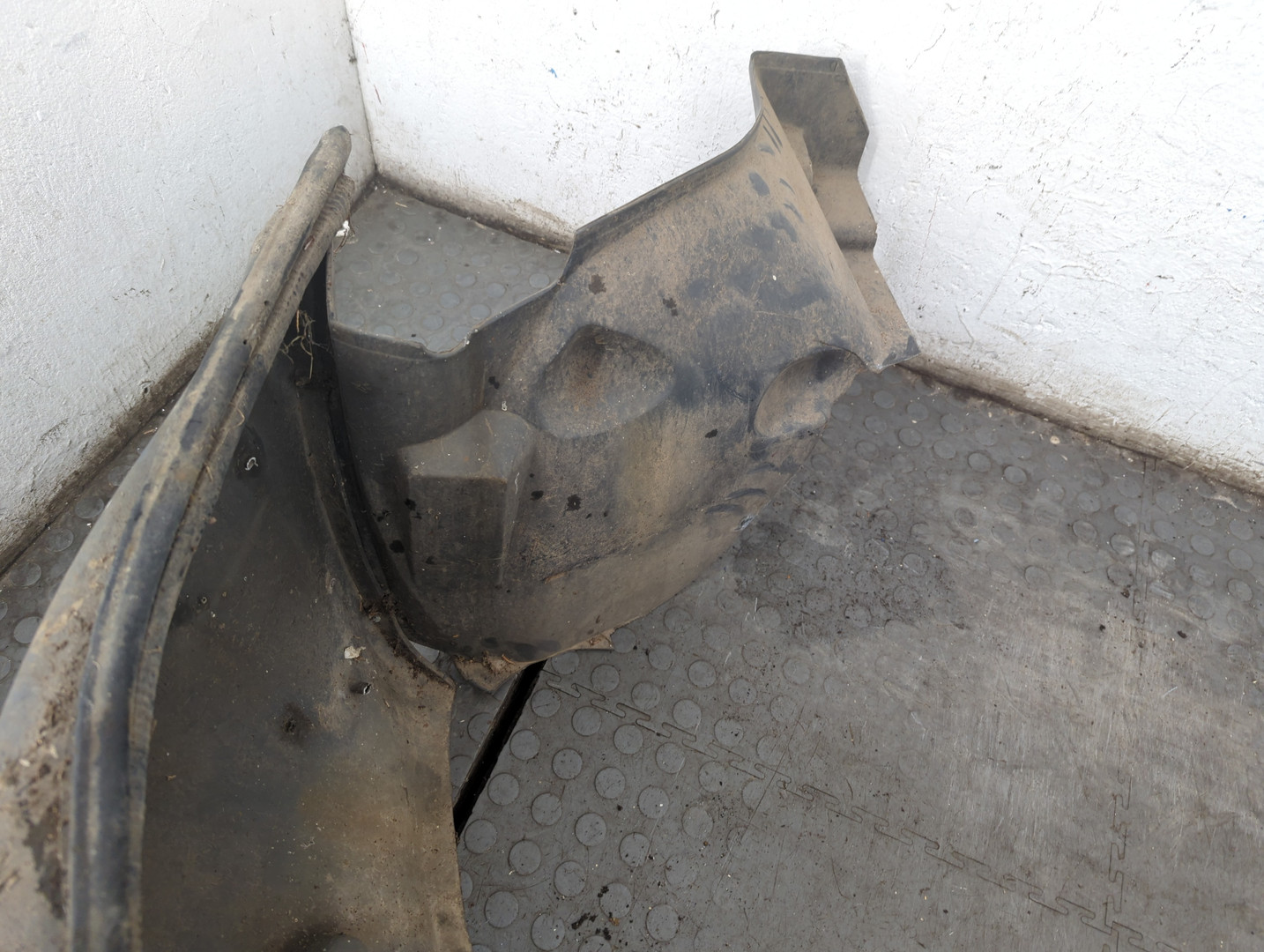 Бампер передний