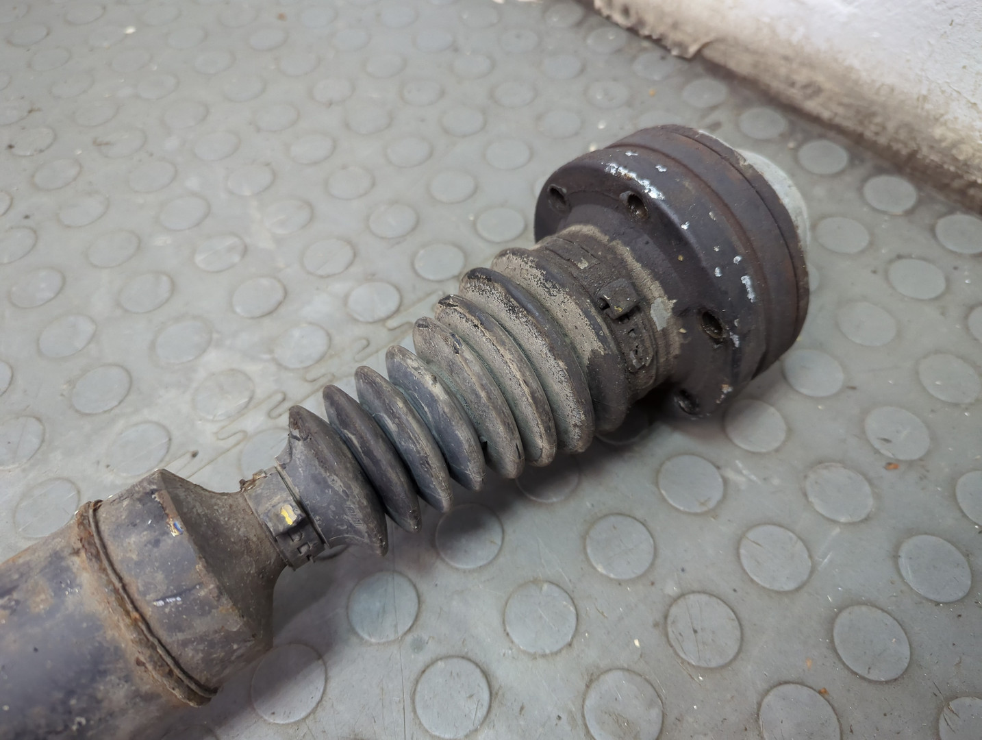 Вал карданный задний