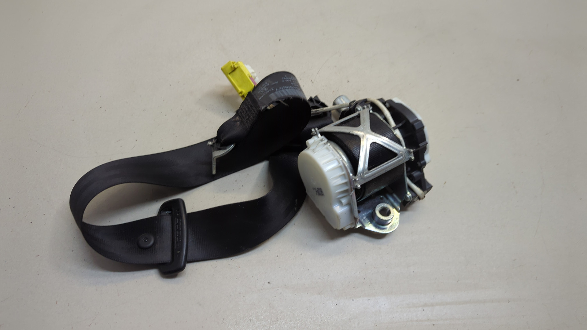 Ремень безопасности