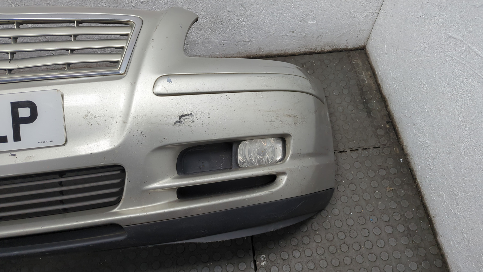 Бампер передний