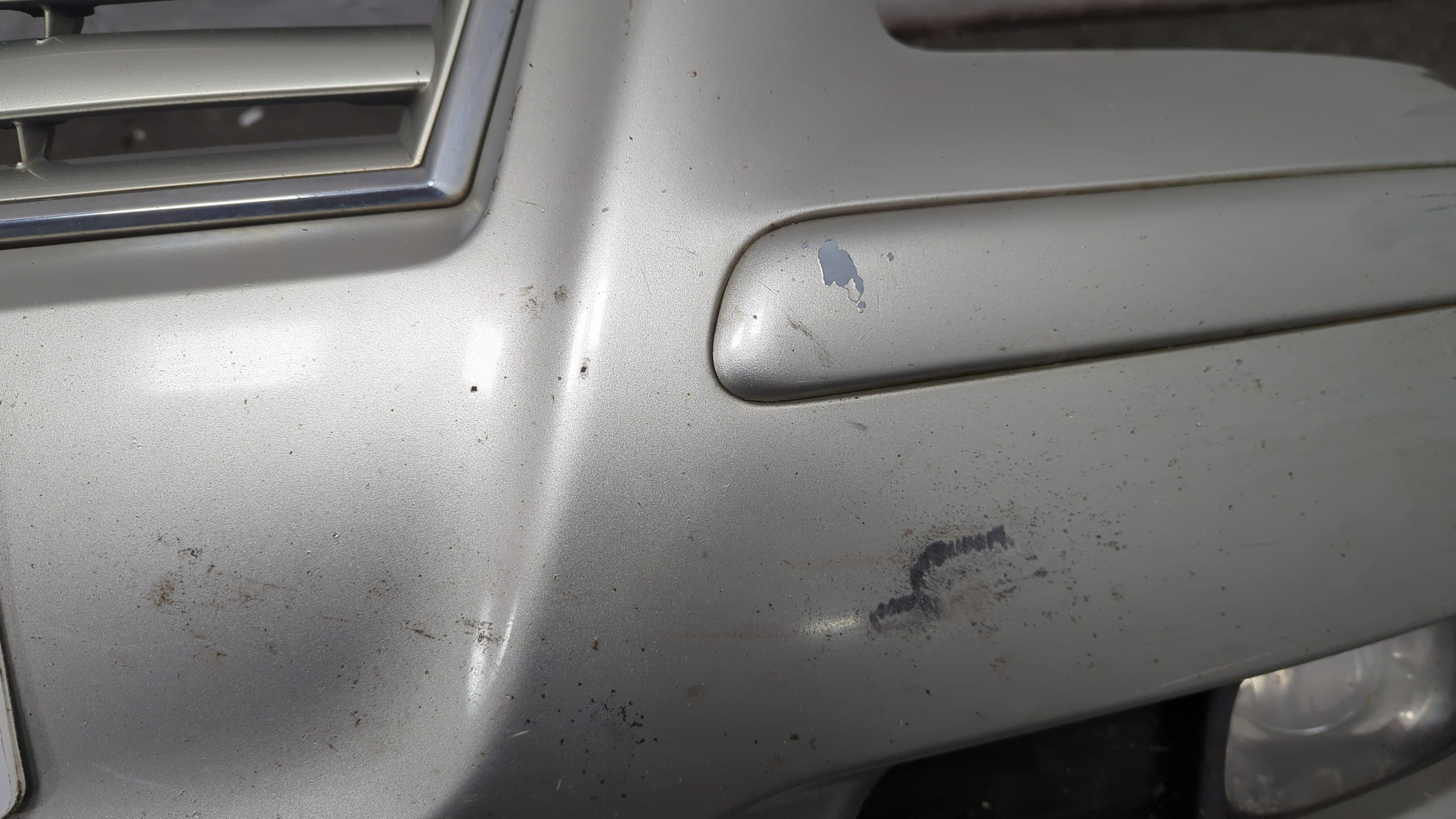 Бампер передний