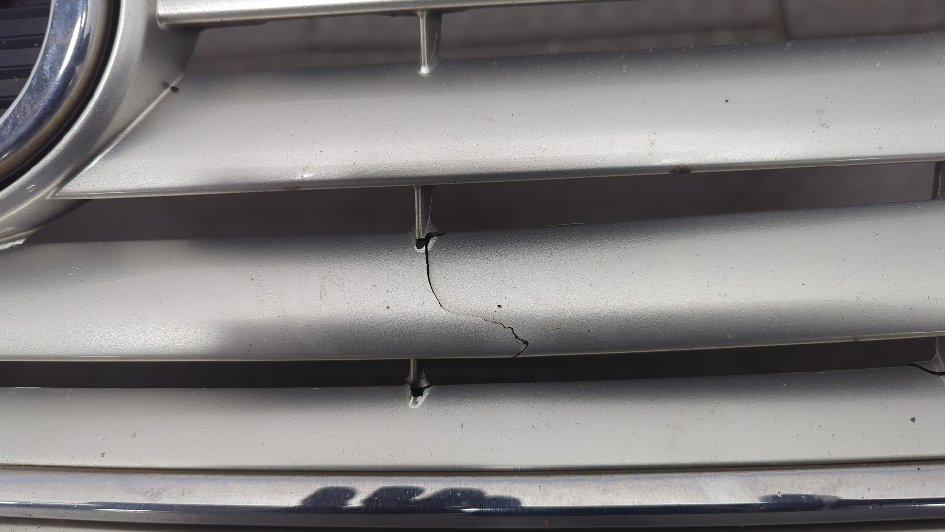 Бампер передний