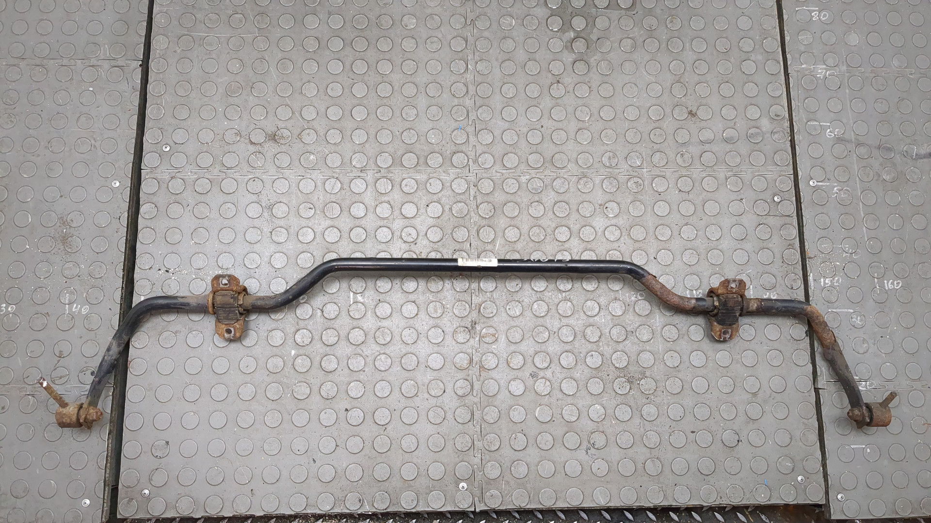 Стабилизатор передний