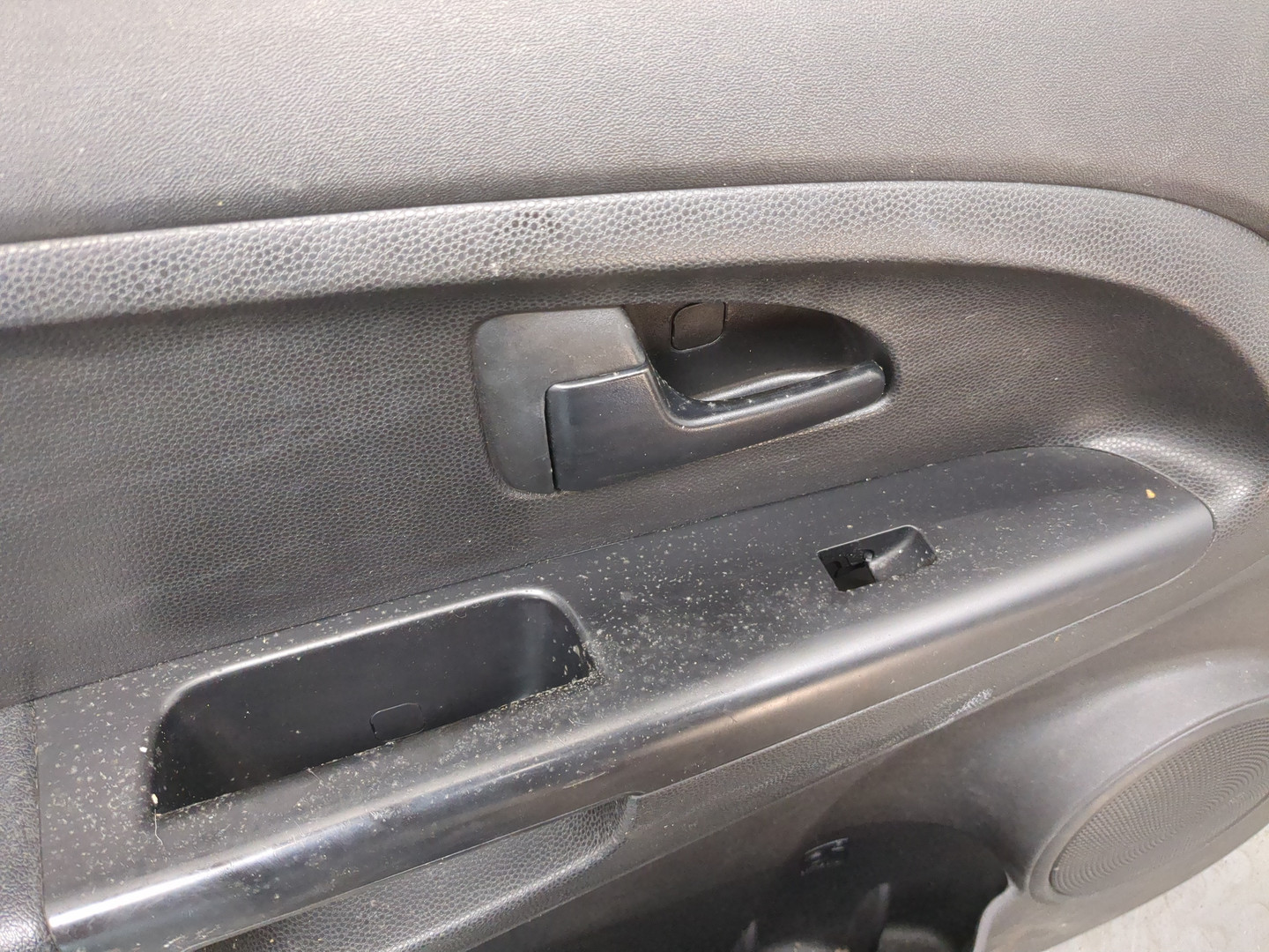 Дверь передняя левая