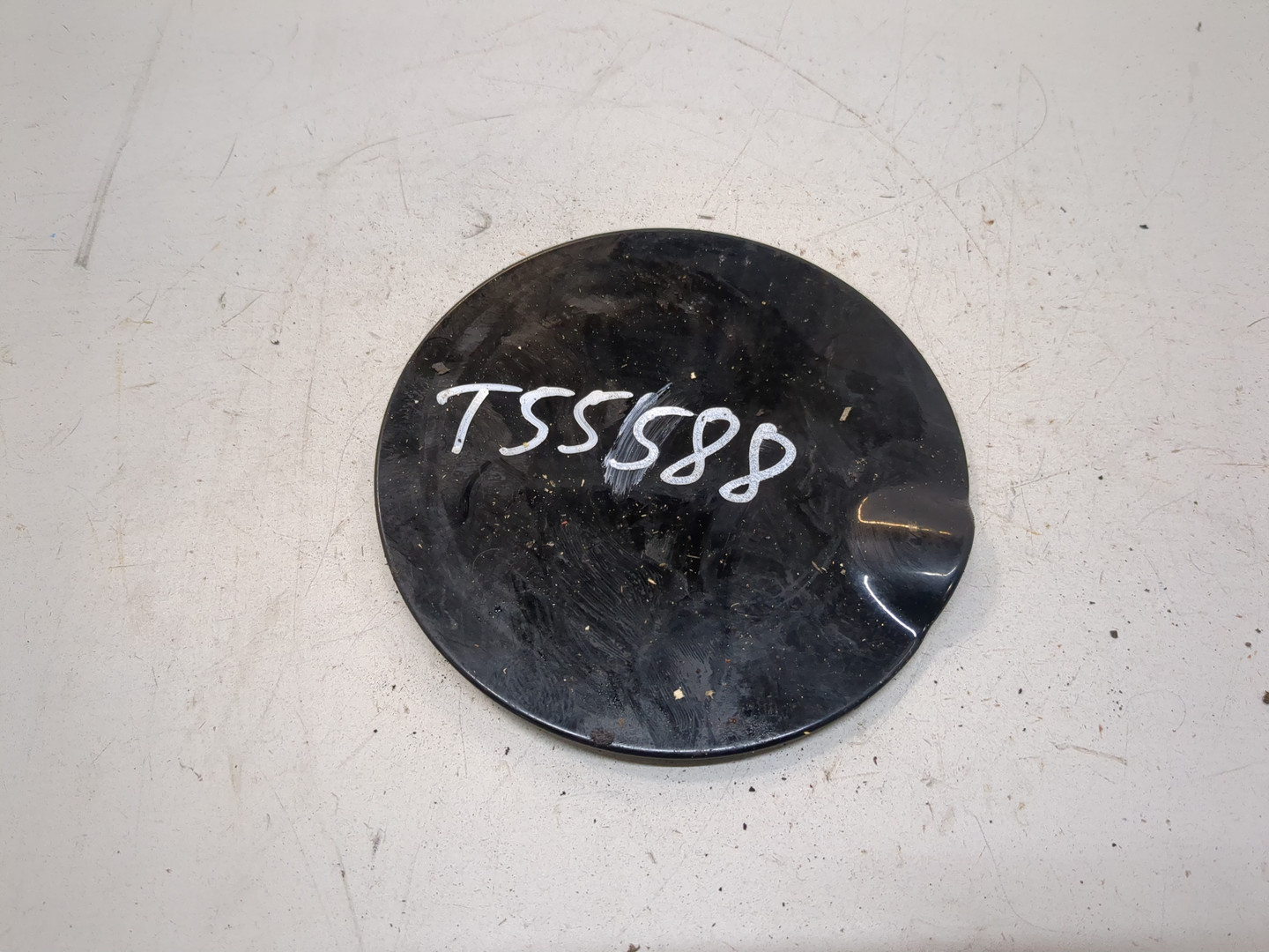 Лючок бензобака