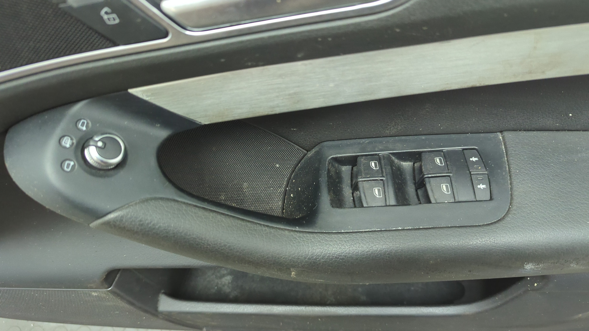 Дверь передняя правая