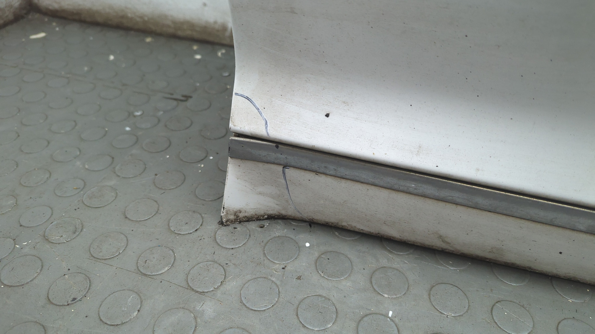 Дверь передняя правая