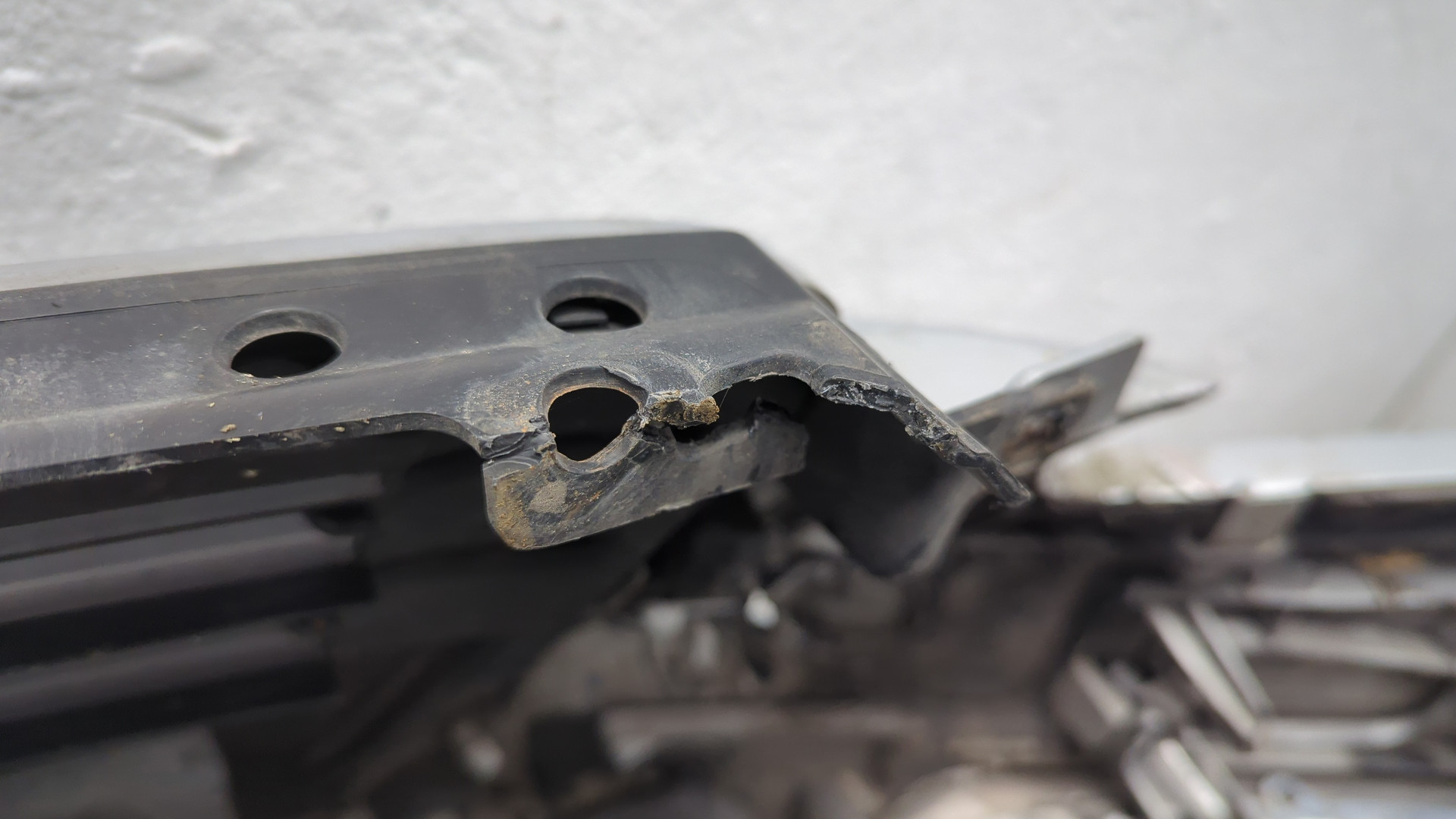 Бампер передний