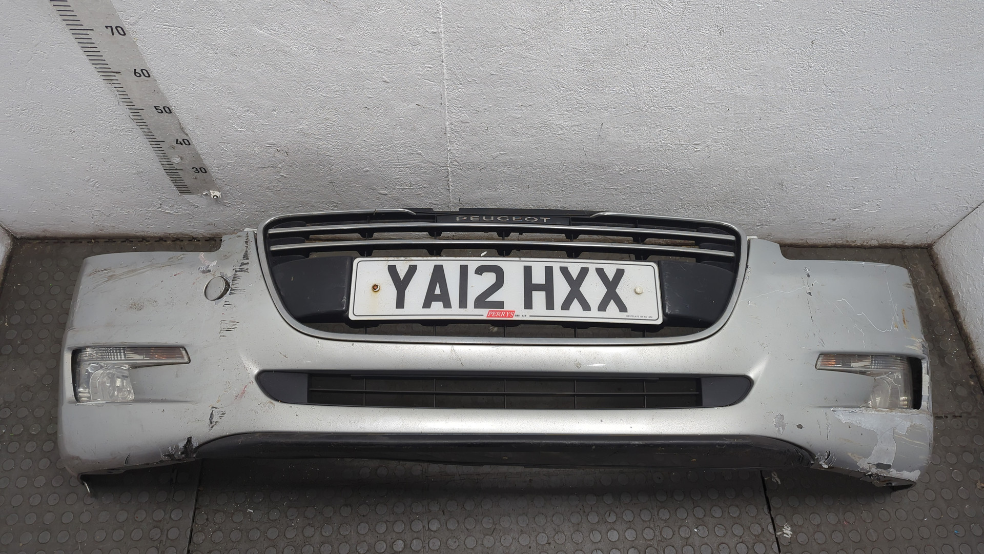 Бампер передний