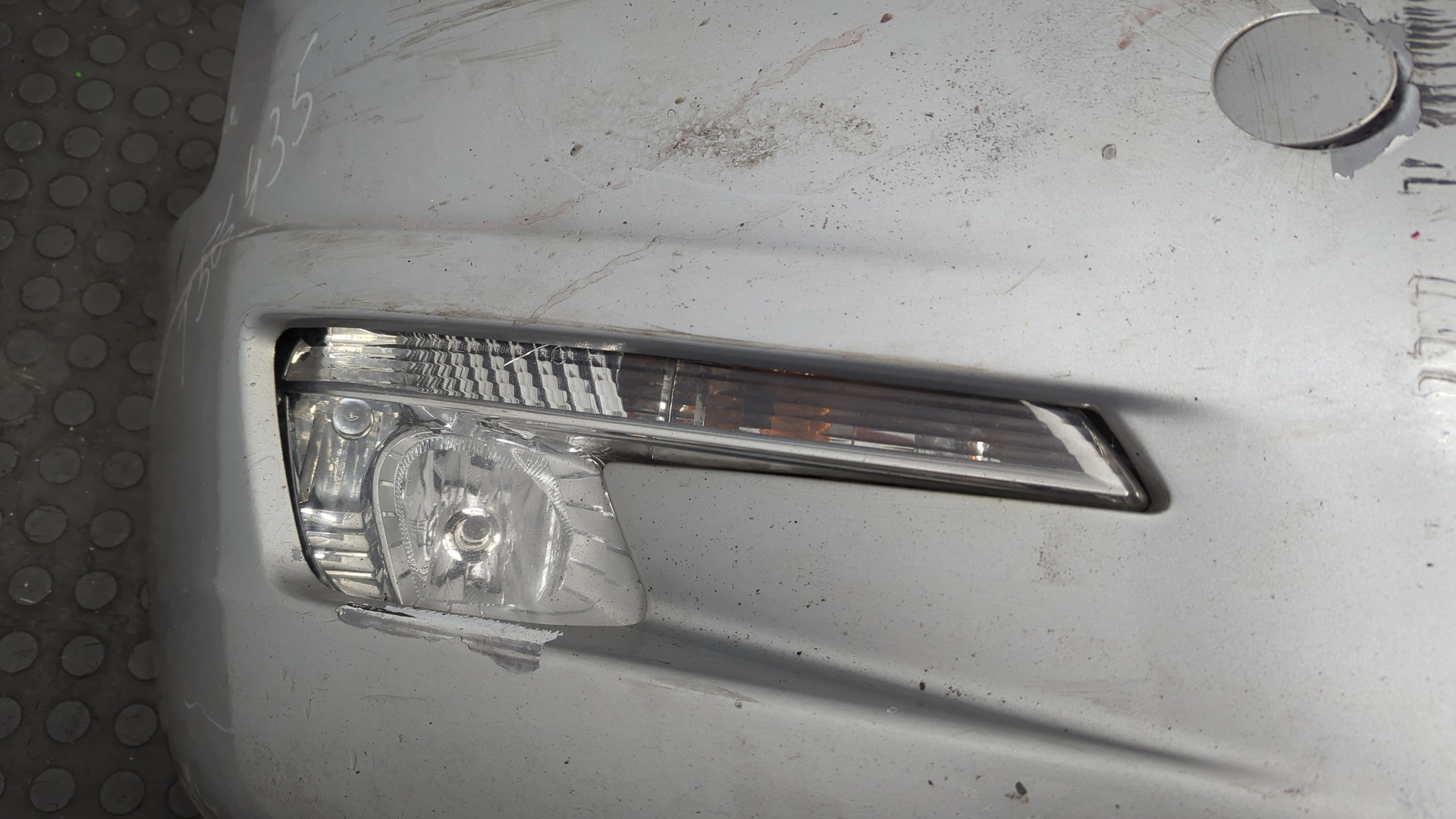 Бампер передний