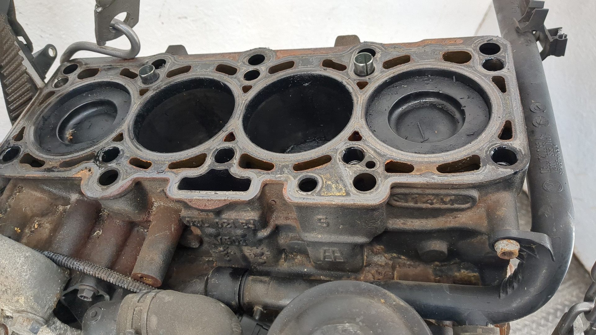 Блок двигателя