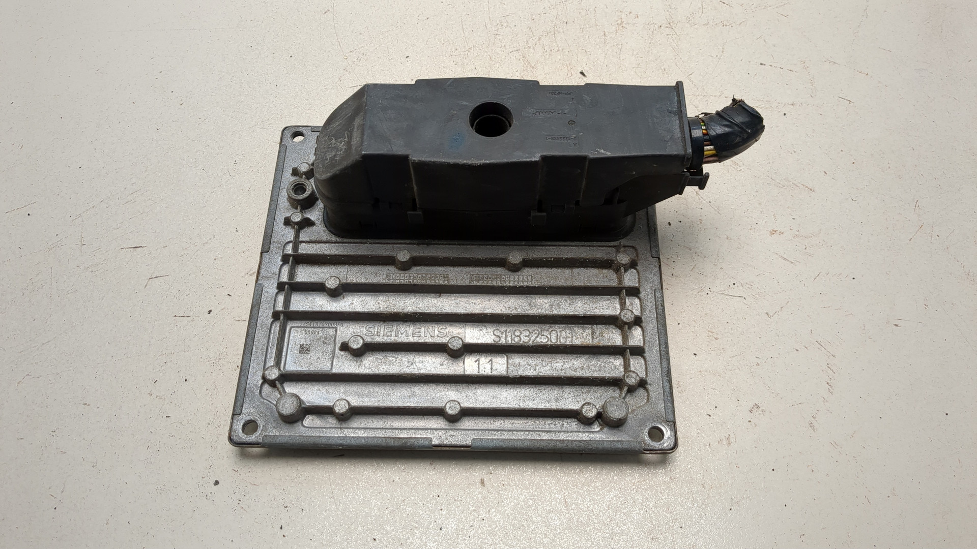 Блок управления двигателем