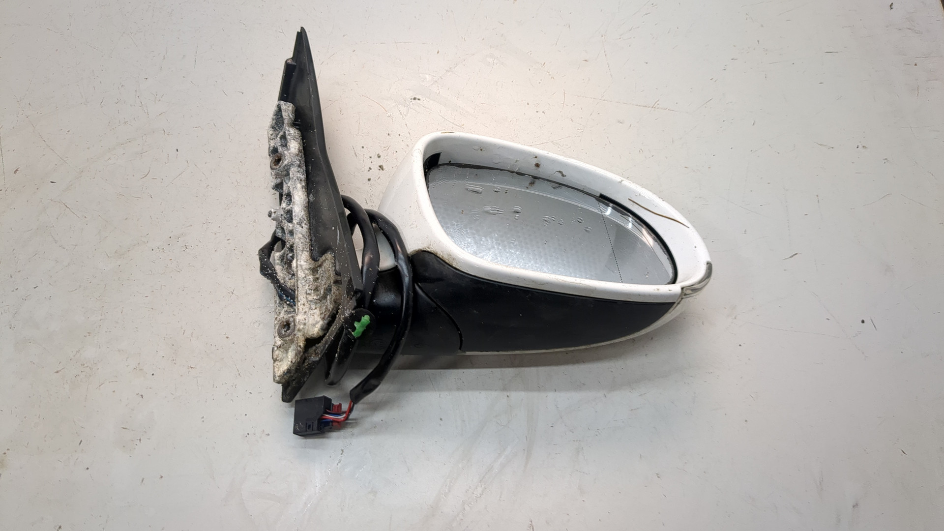 Зеркало правое электрическое