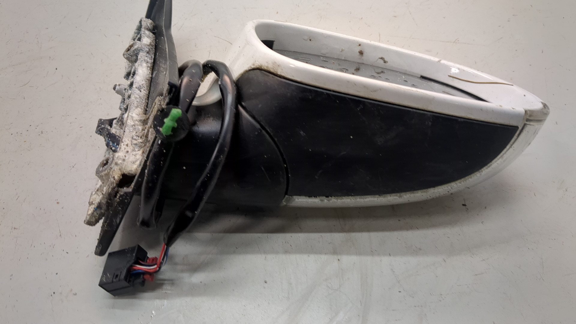 Зеркало правое электрическое