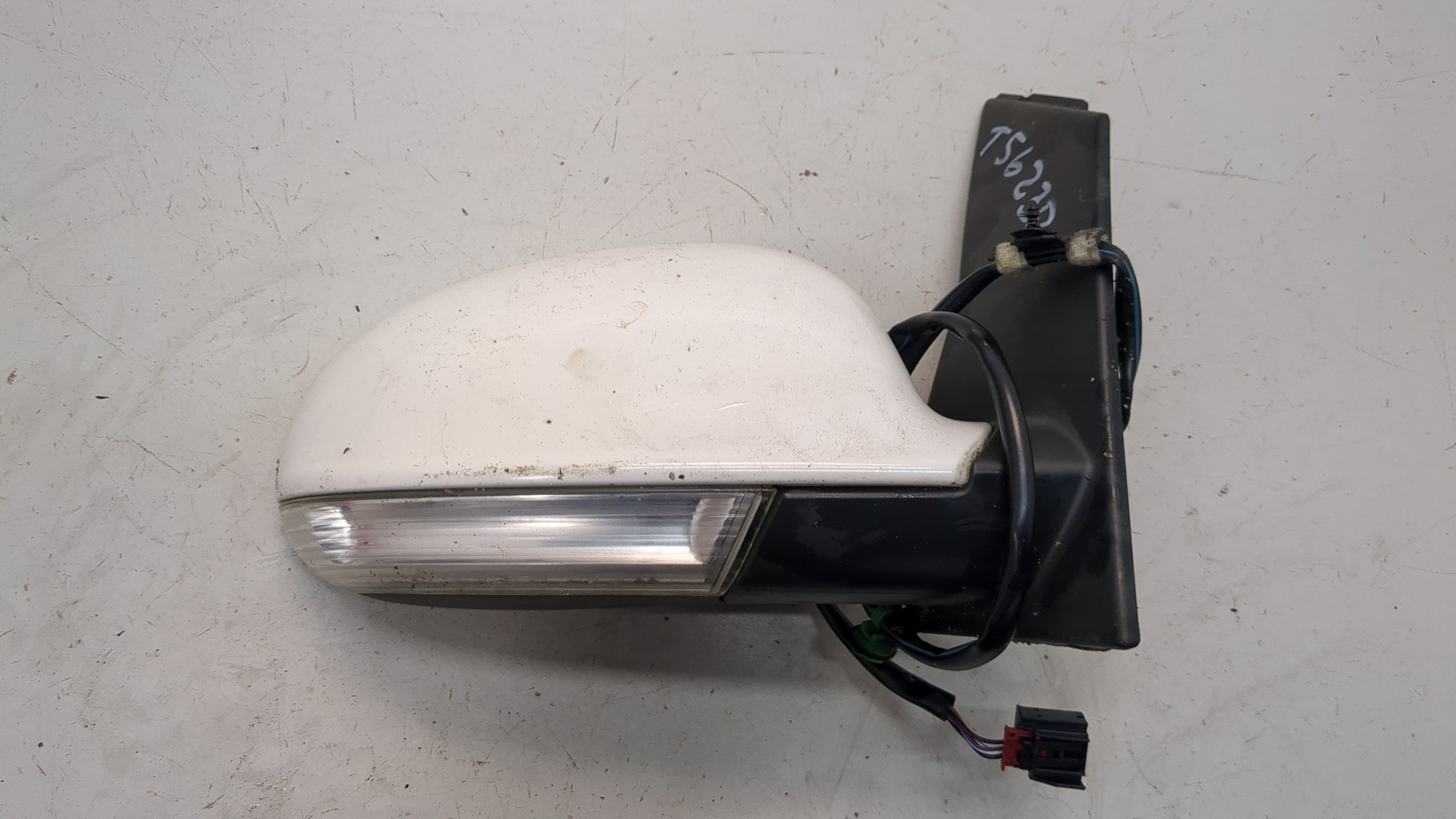 Зеркало правое электрическое