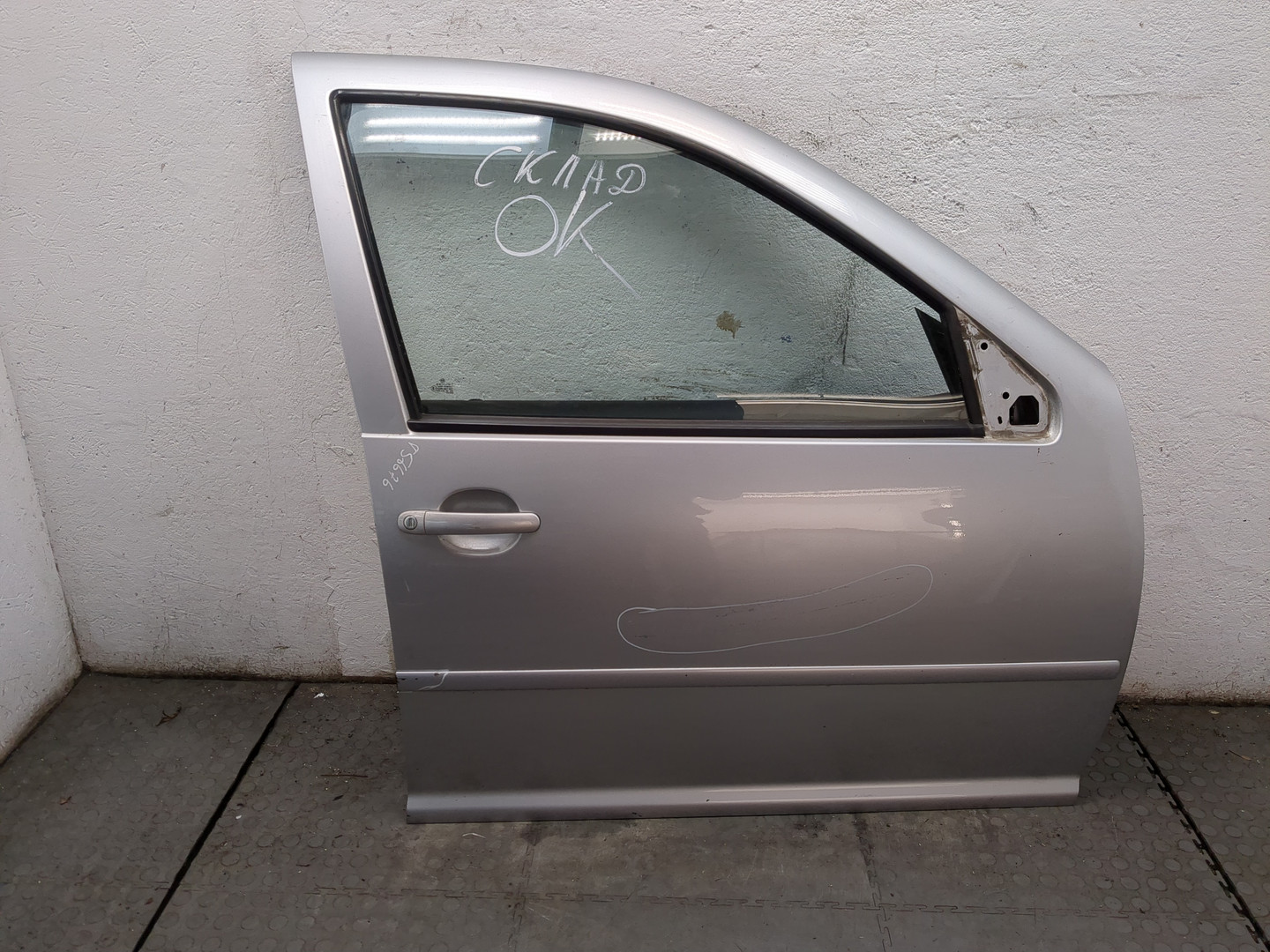 Дверь передняя правая