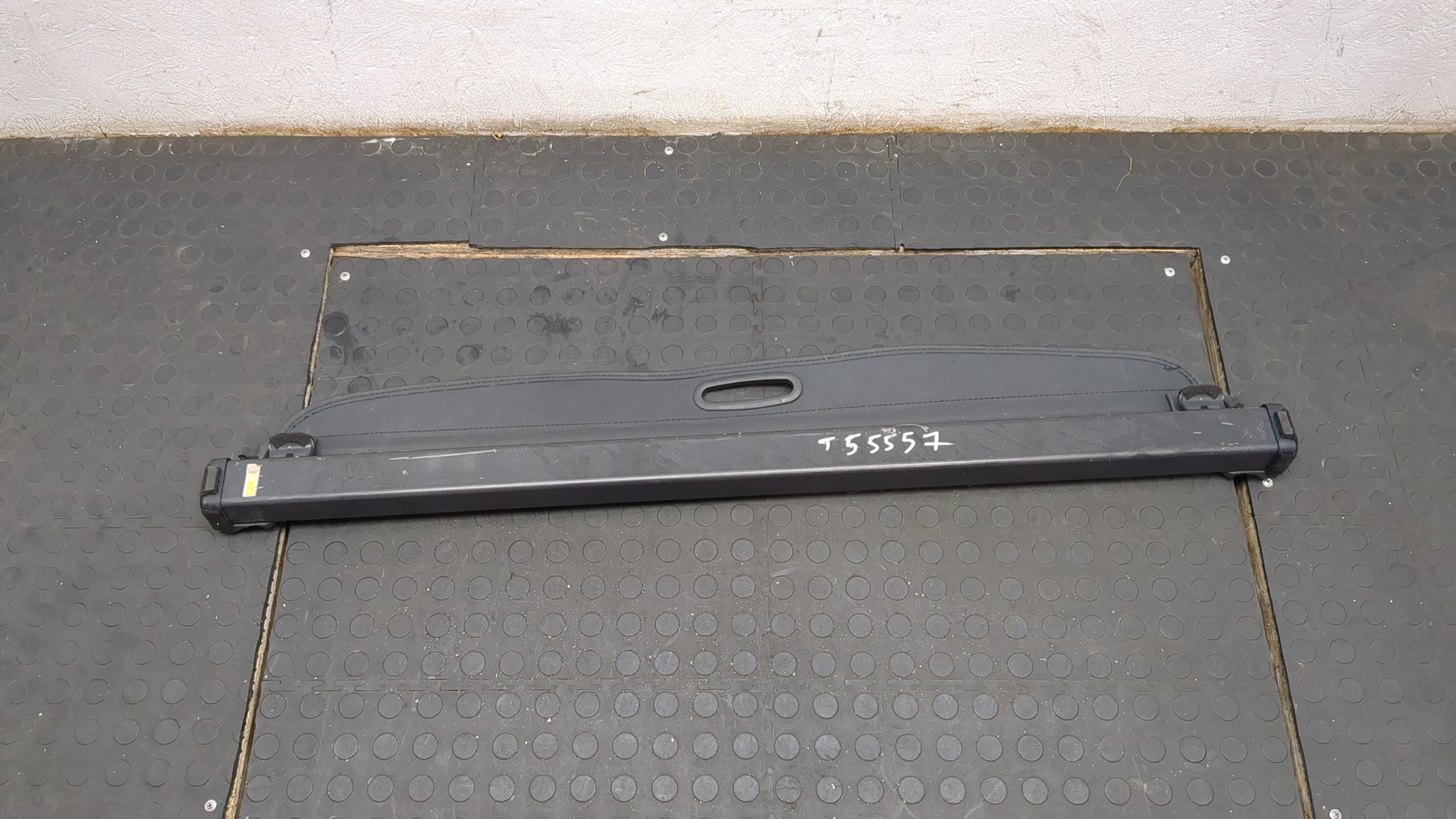 Шторка багажника