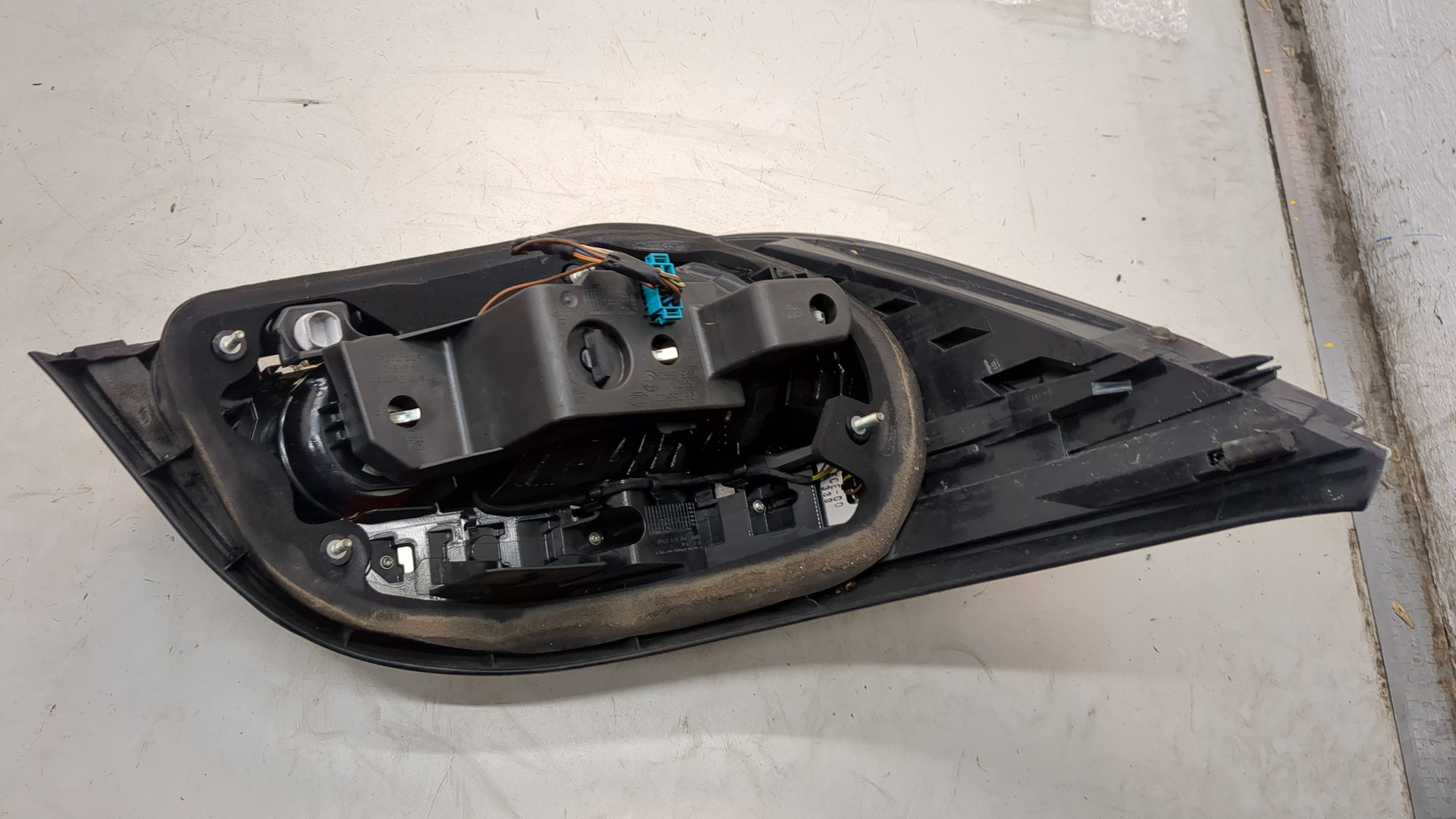 Фонарь задний правый