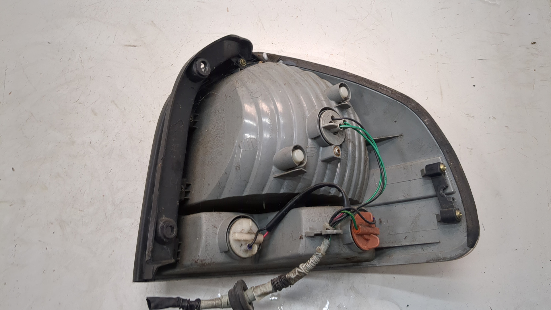 Фонарь задний левый