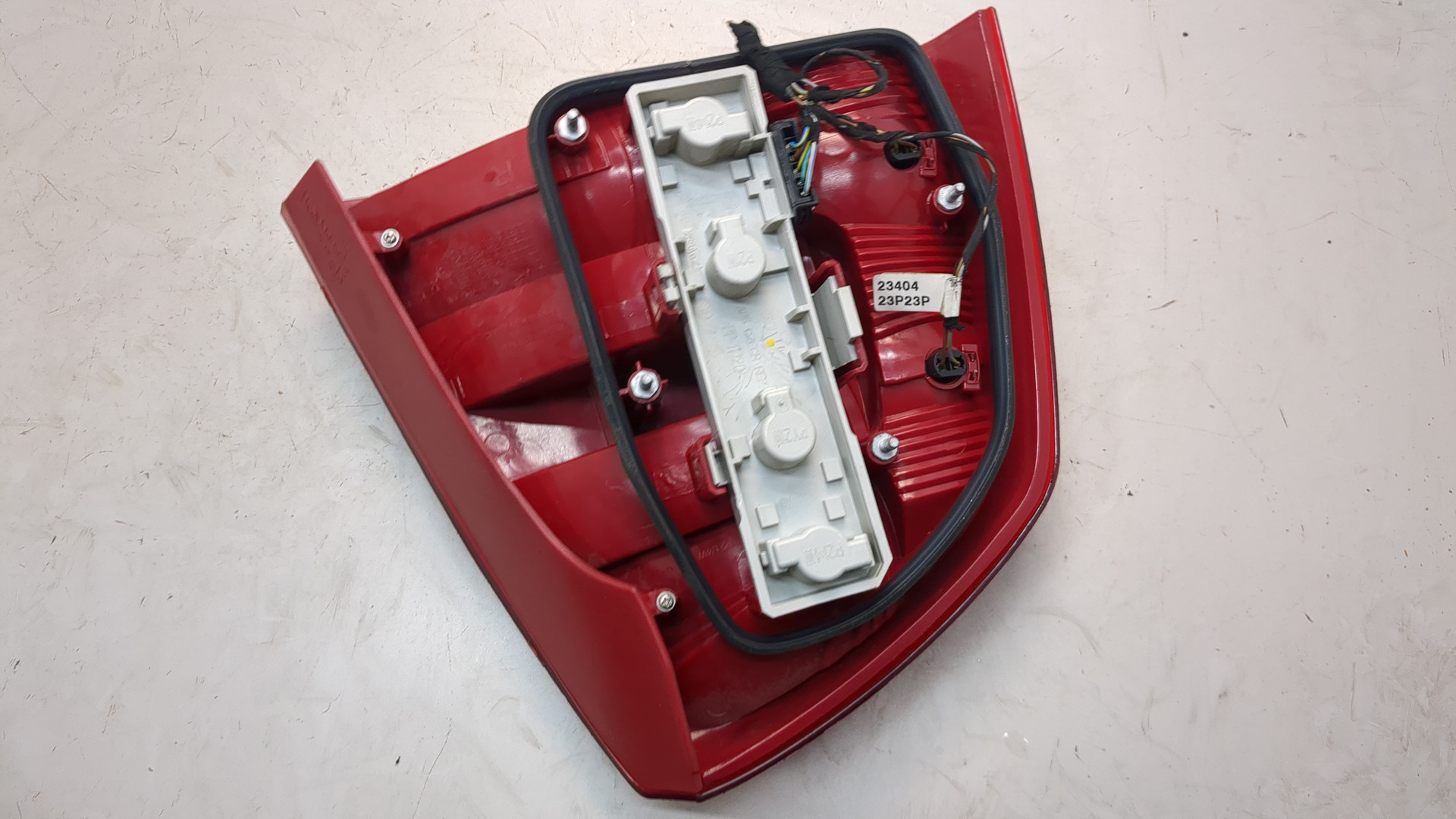 Фонарь задний правый