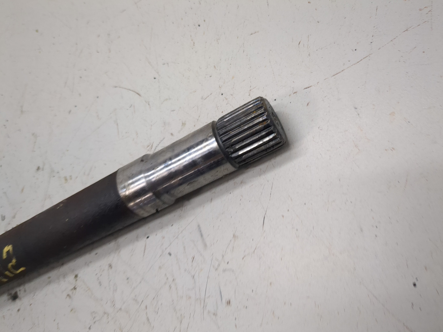 Полуось передняя правая