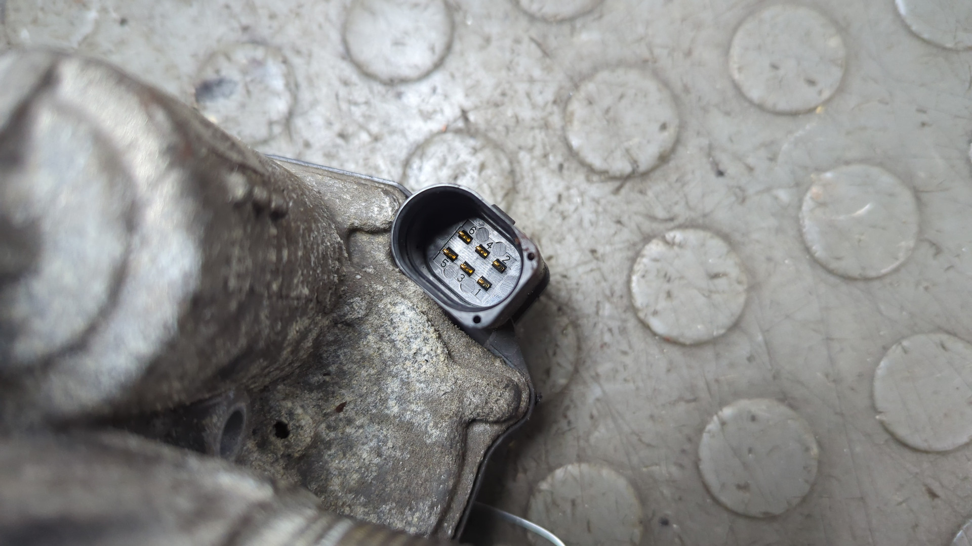 Заслонка дроссельная электрическая