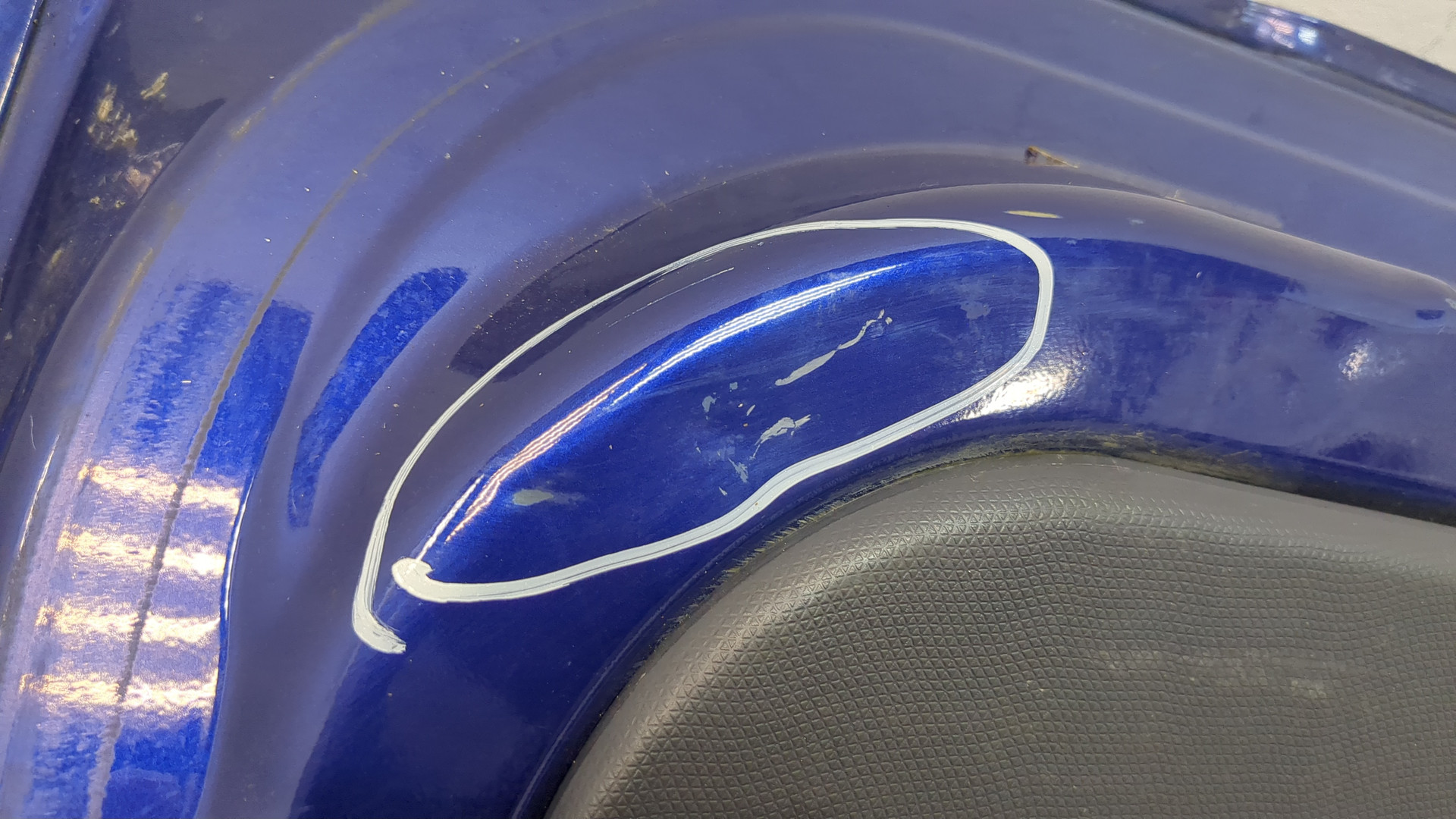 Дверь багажника